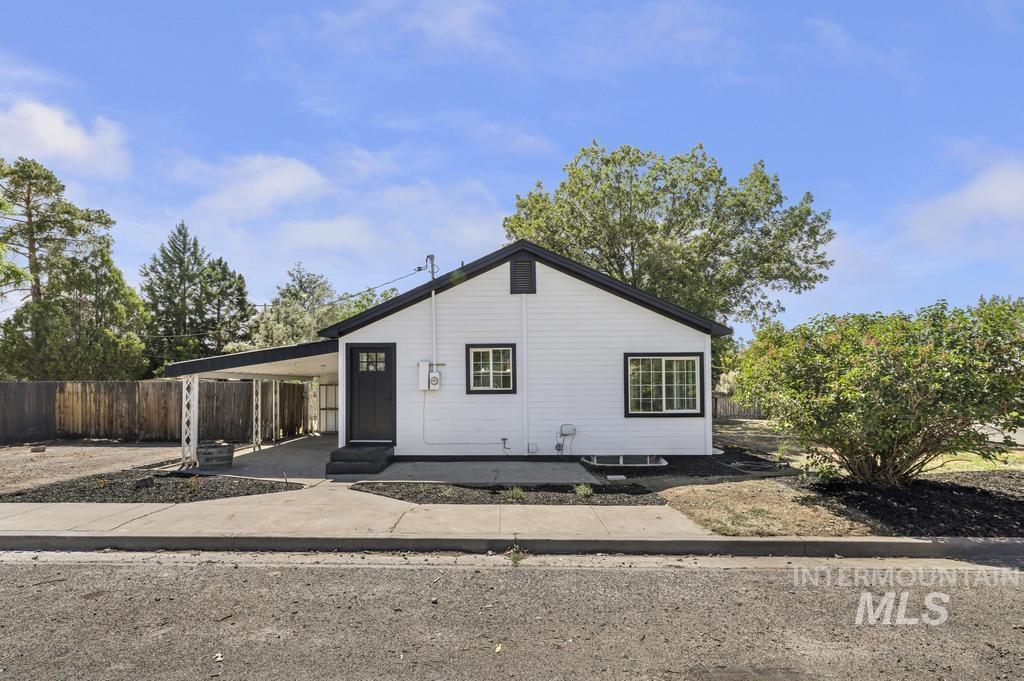 1898 Sigrid Ave Property Photo 33