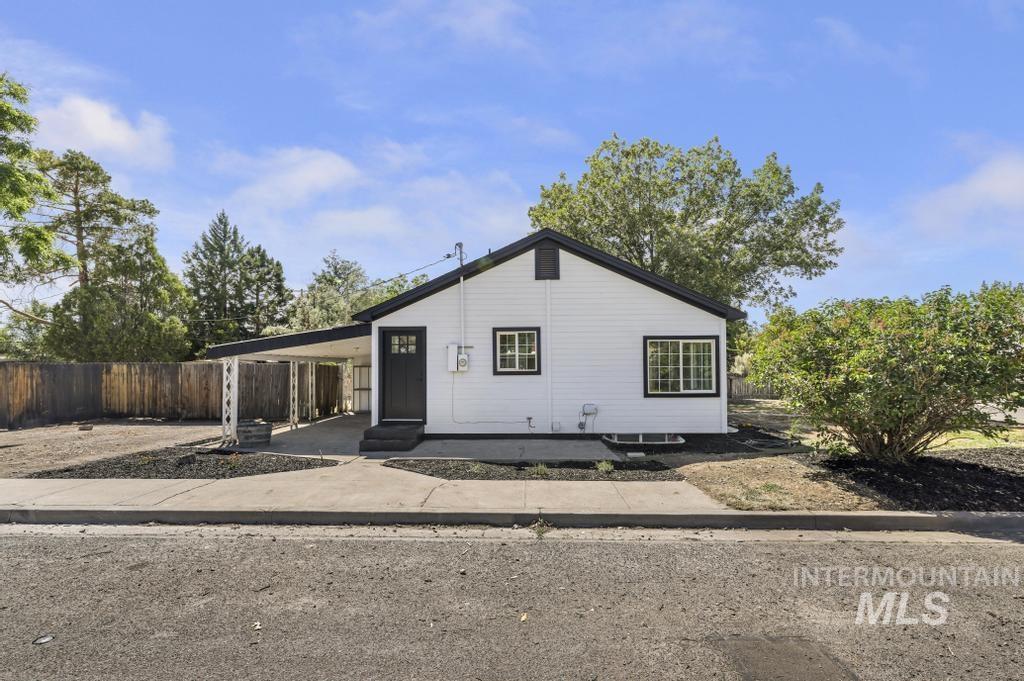 1898 Sigrid Ave Property Photo 35
