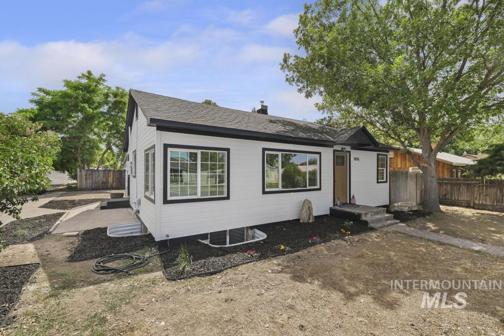 1898 Sigrid Ave Property Photo 36