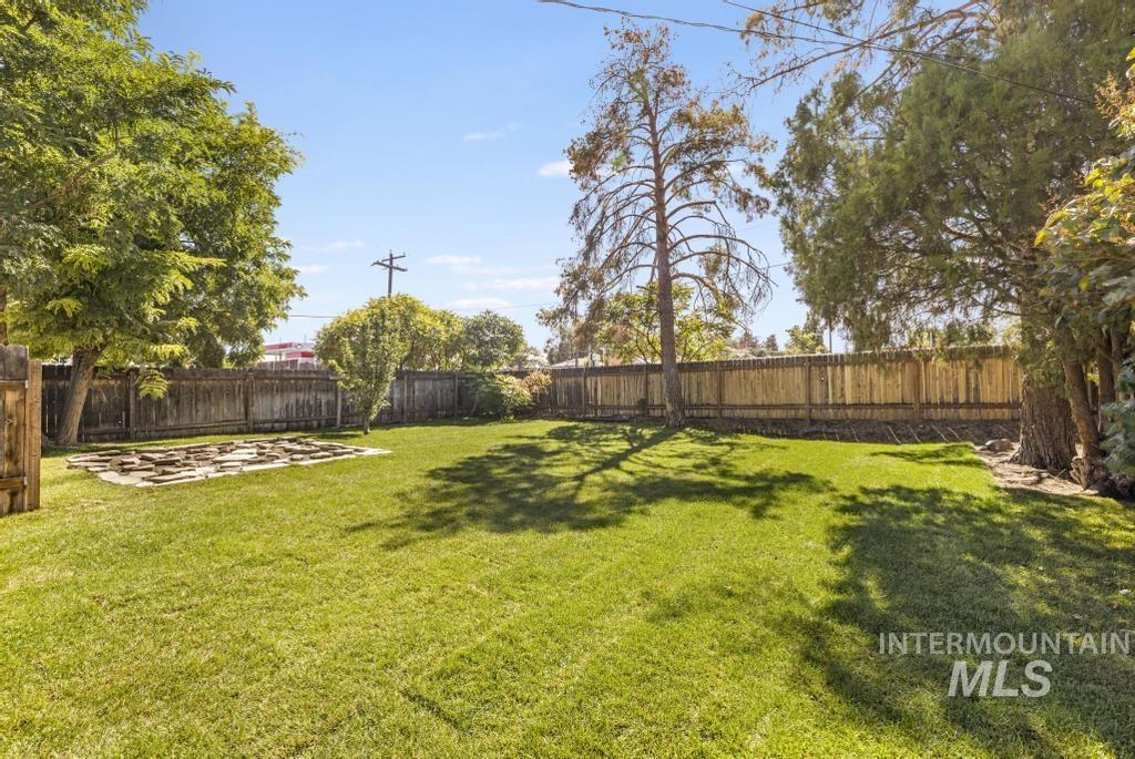 1898 Sigrid Ave Property Photo 40