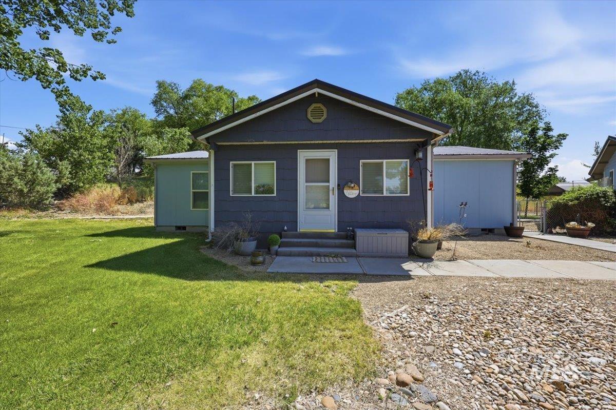 10762 N River Road Property Photo 5