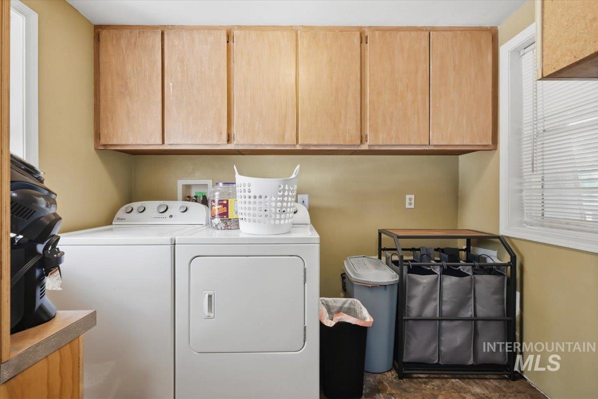 10762 N River Road Property Photo 18