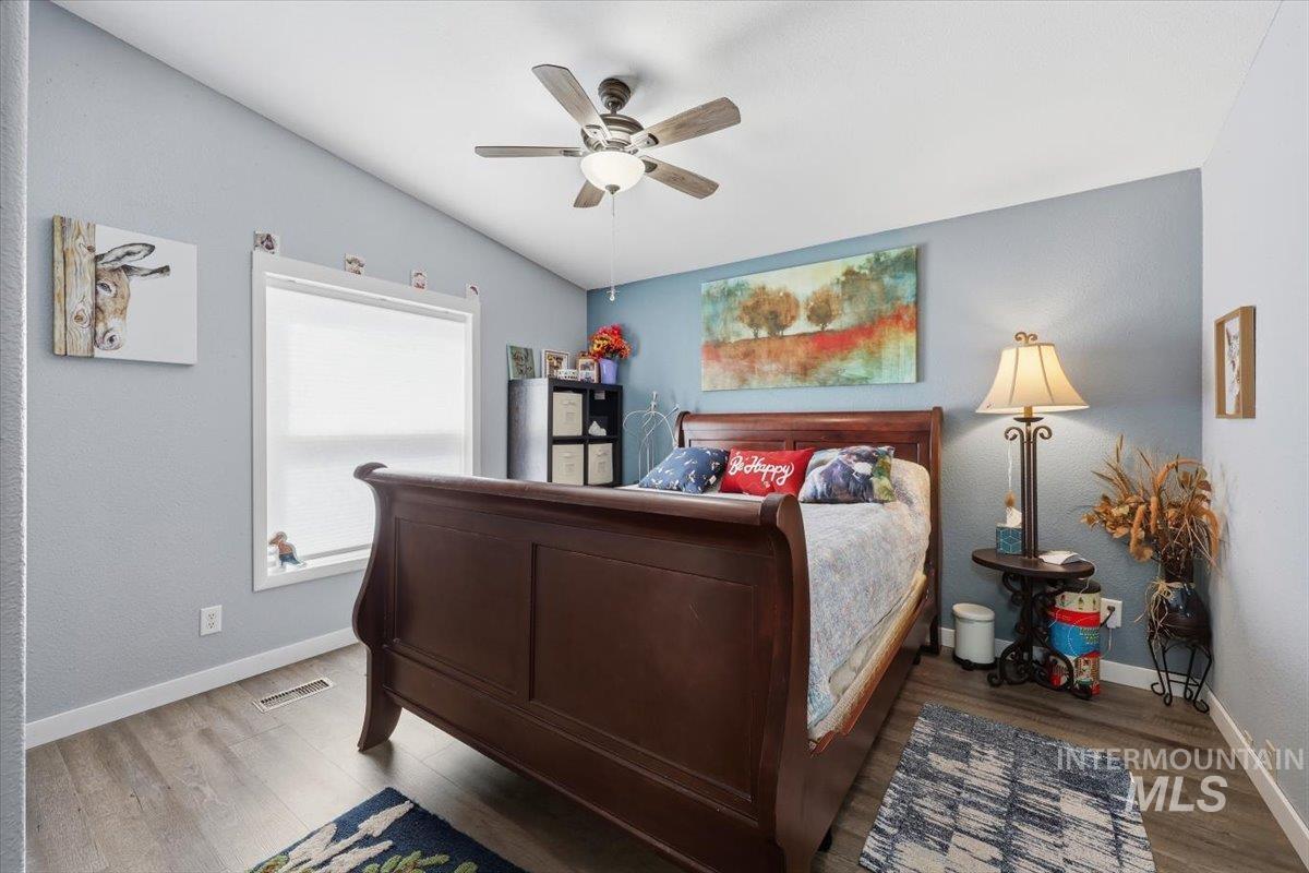 10762 N River Road Property Photo 19