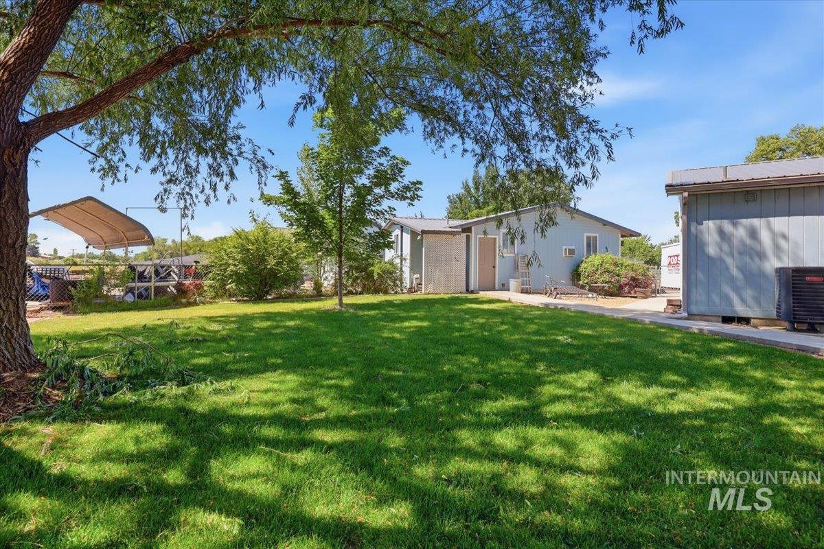 10762 N River Road Property Photo 28