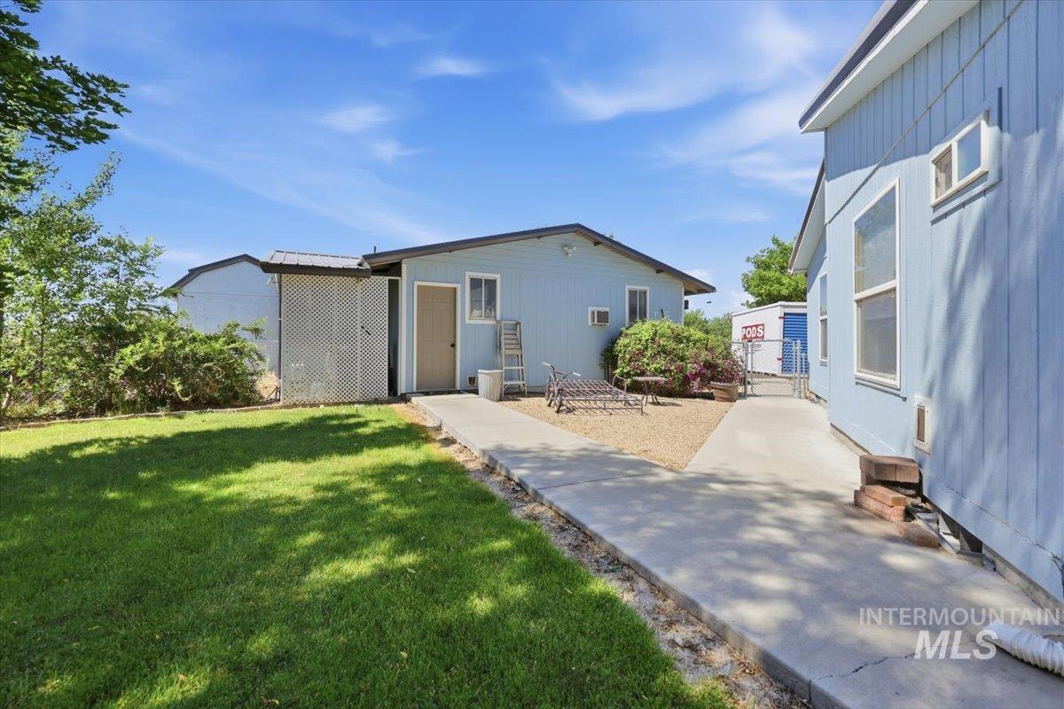 10762 N River Road Property Photo 29
