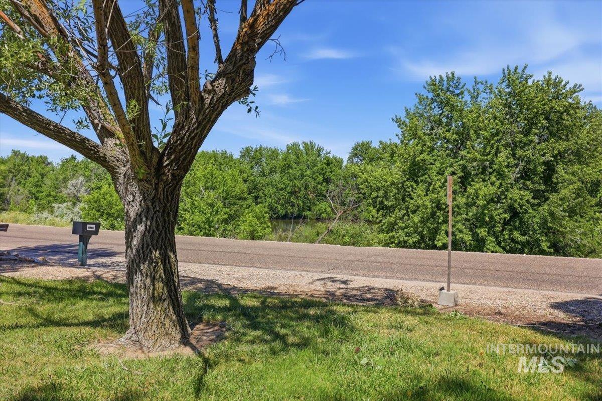 10762 N River Road Property Photo 33