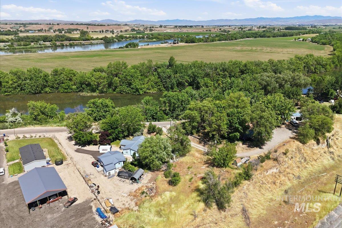 10762 N River Road Property Photo 39