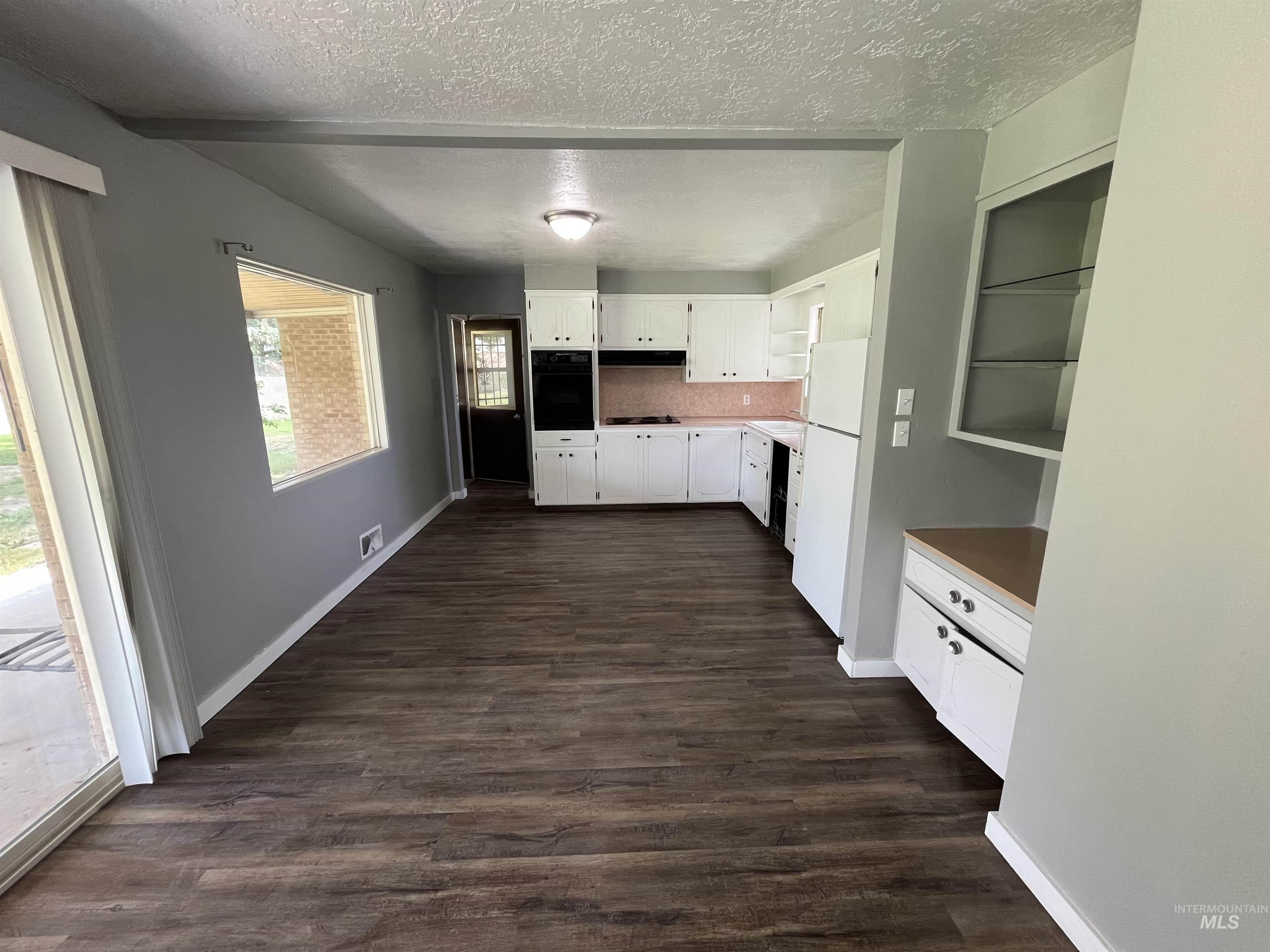 1340 Lawndale Property Photo 3