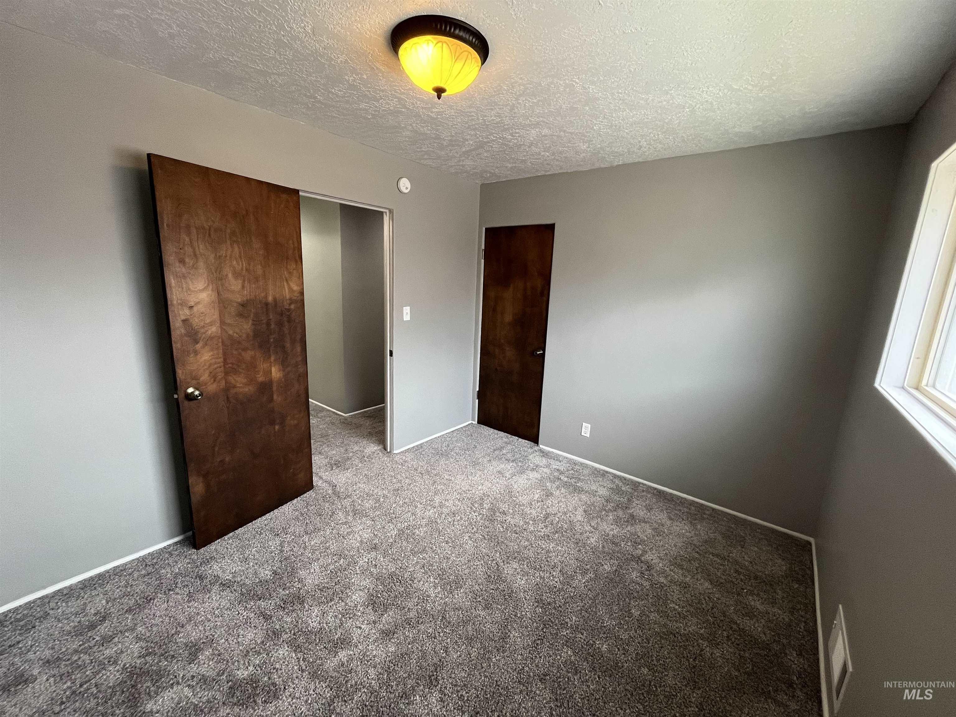 1340 Lawndale Property Photo 7