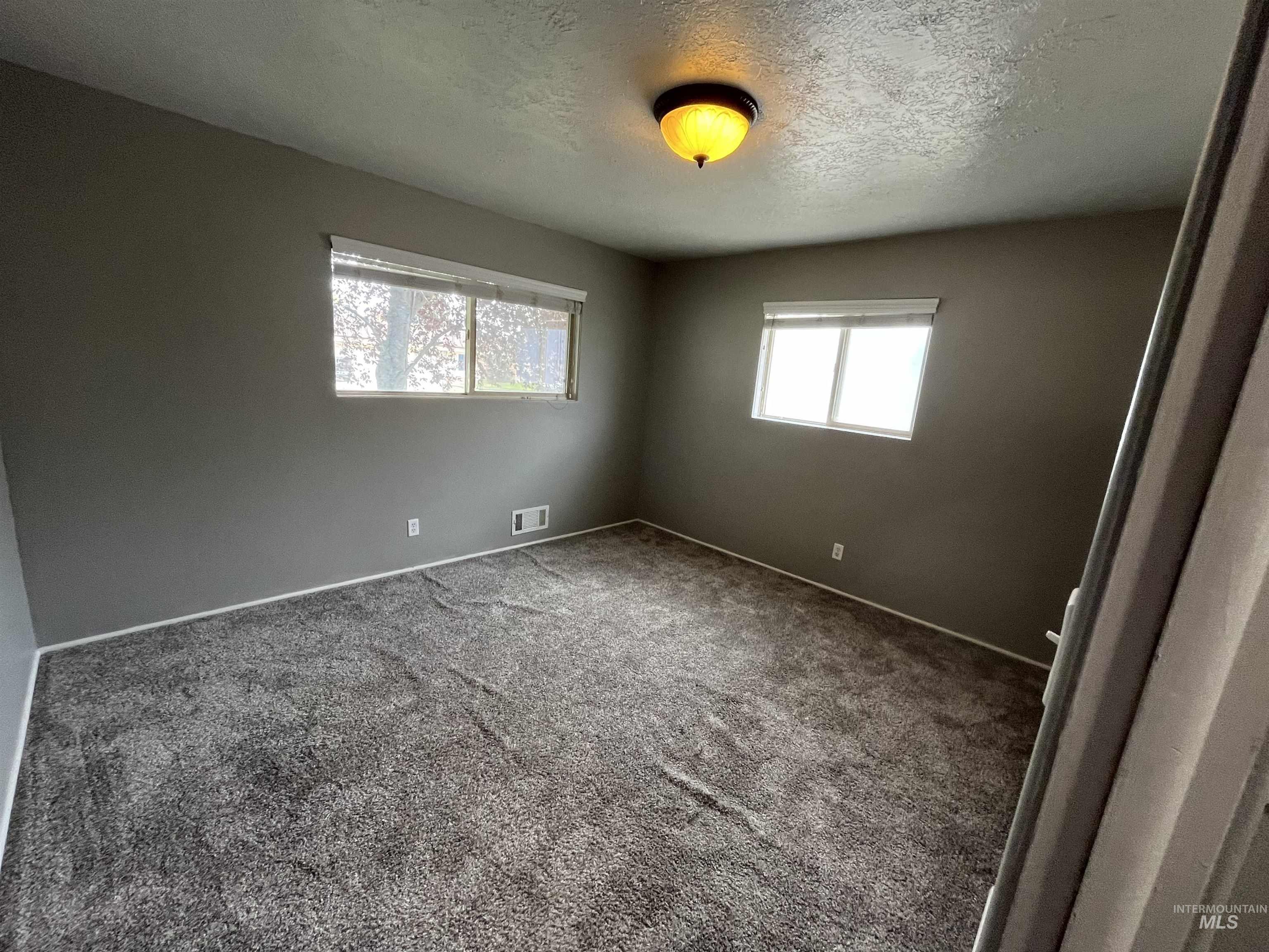 1340 Lawndale Property Photo 11