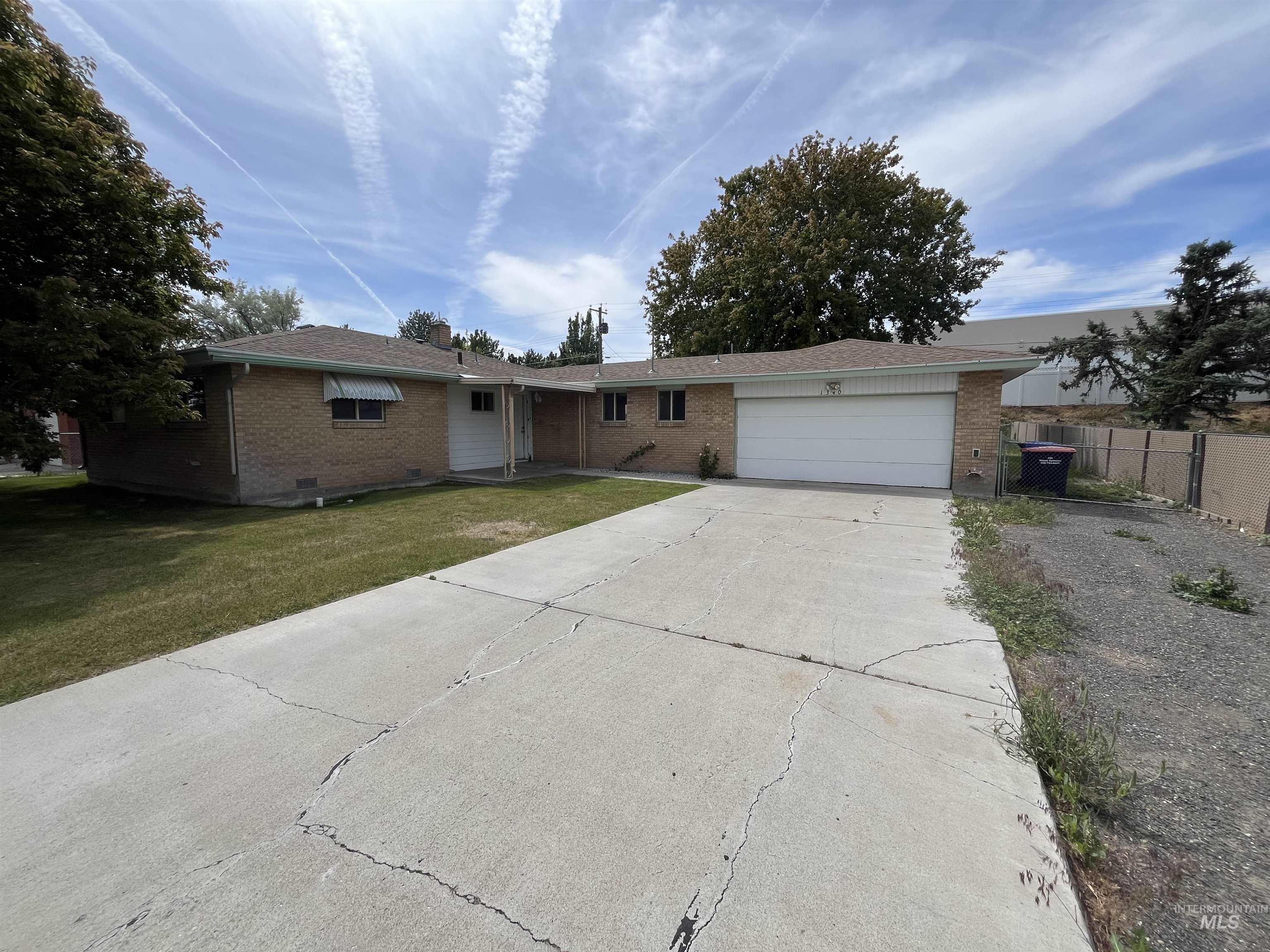 1340 Lawndale Property Photo 12
