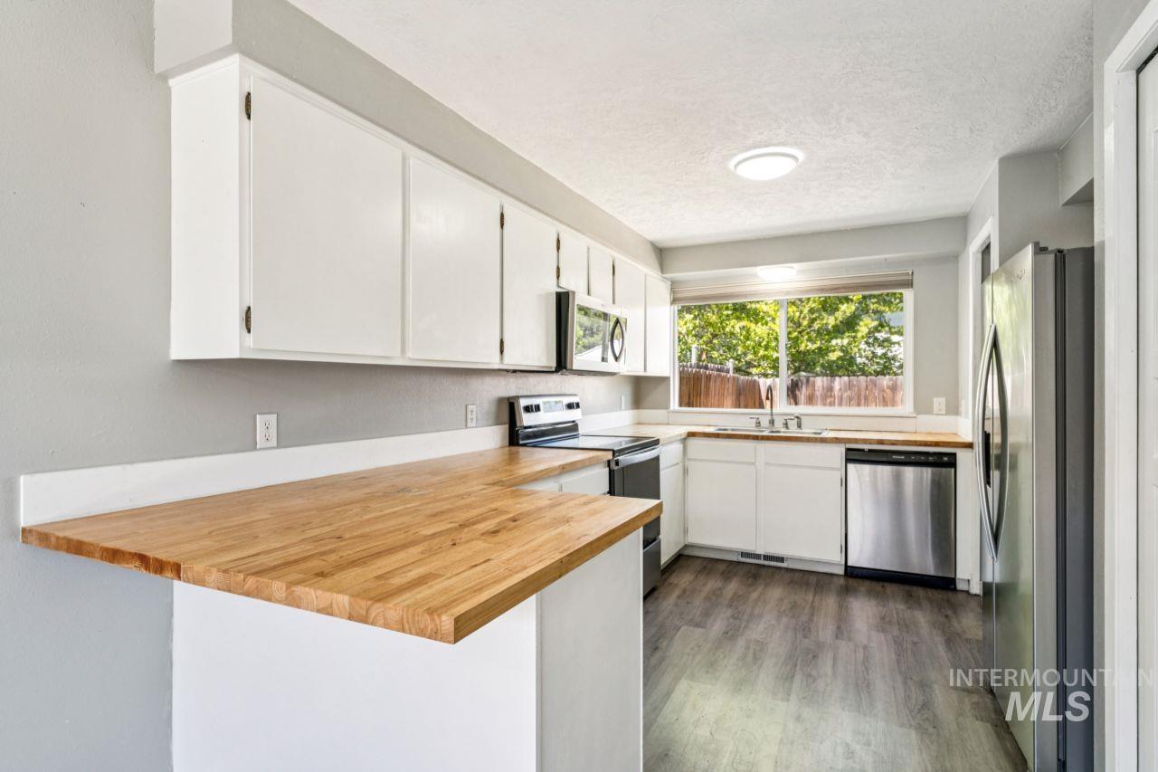 1496 W Storey St Property Photo 16