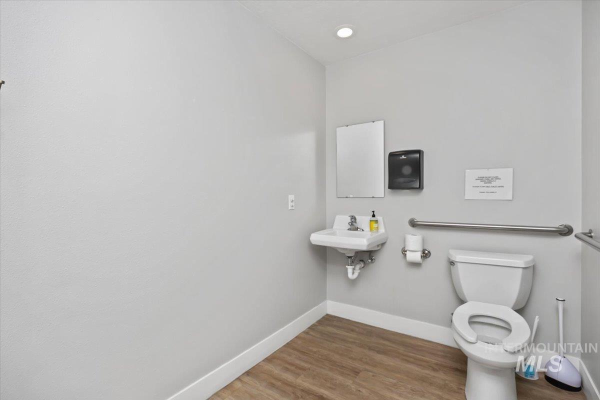1415 N Fillmore St Property Photo 13