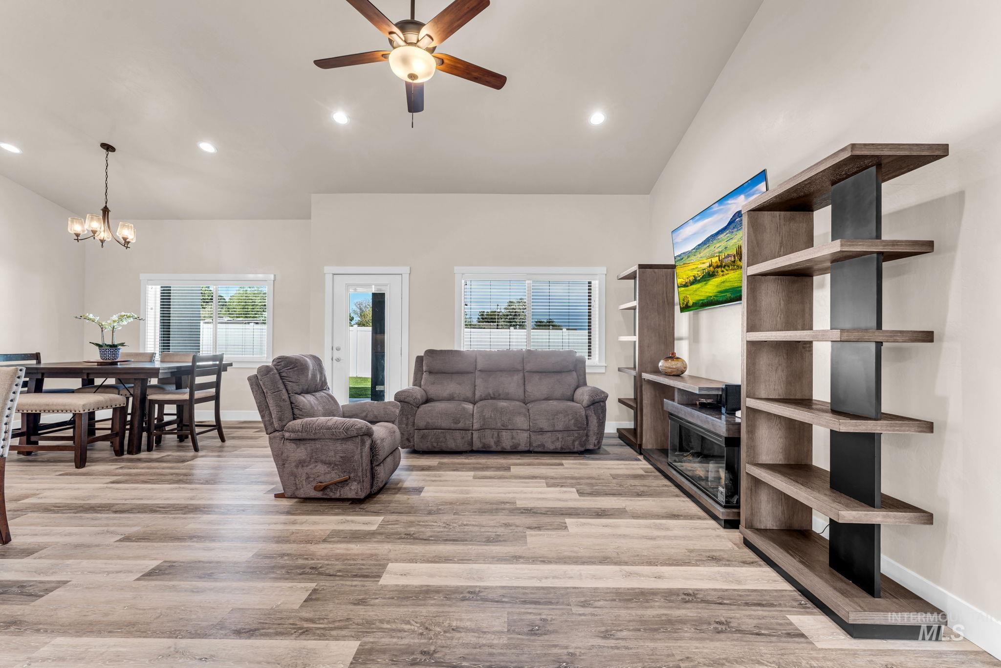 1512 Bird Farm Drive Property Photo 11