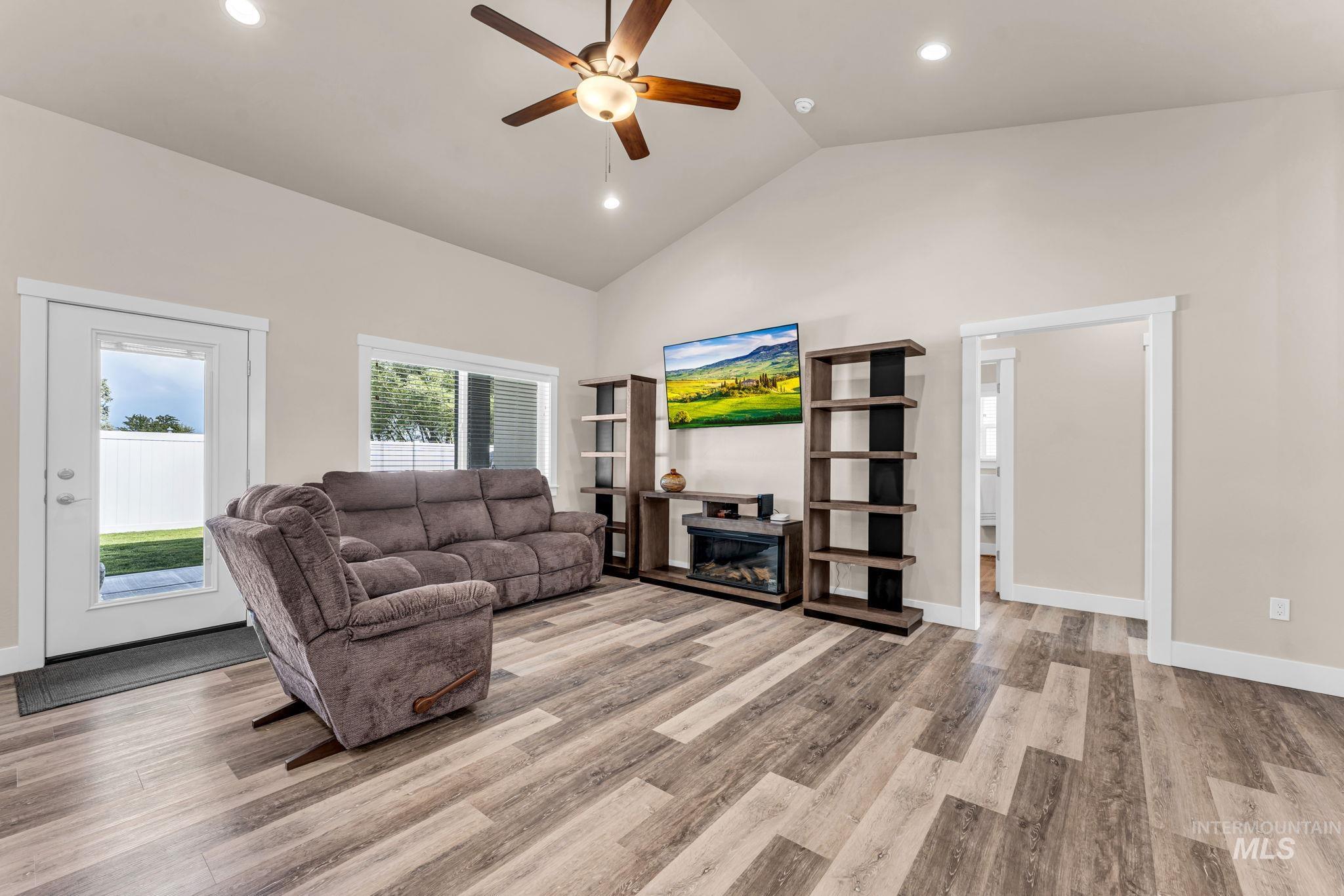 1512 Bird Farm Drive Property Photo 12