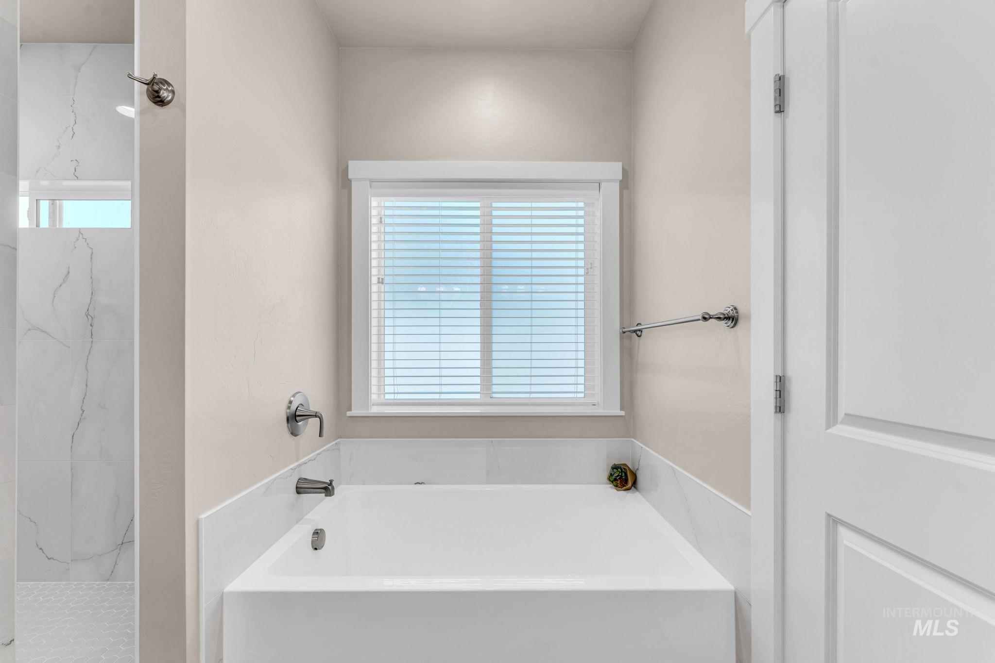 1512 Bird Farm Drive Property Photo 18
