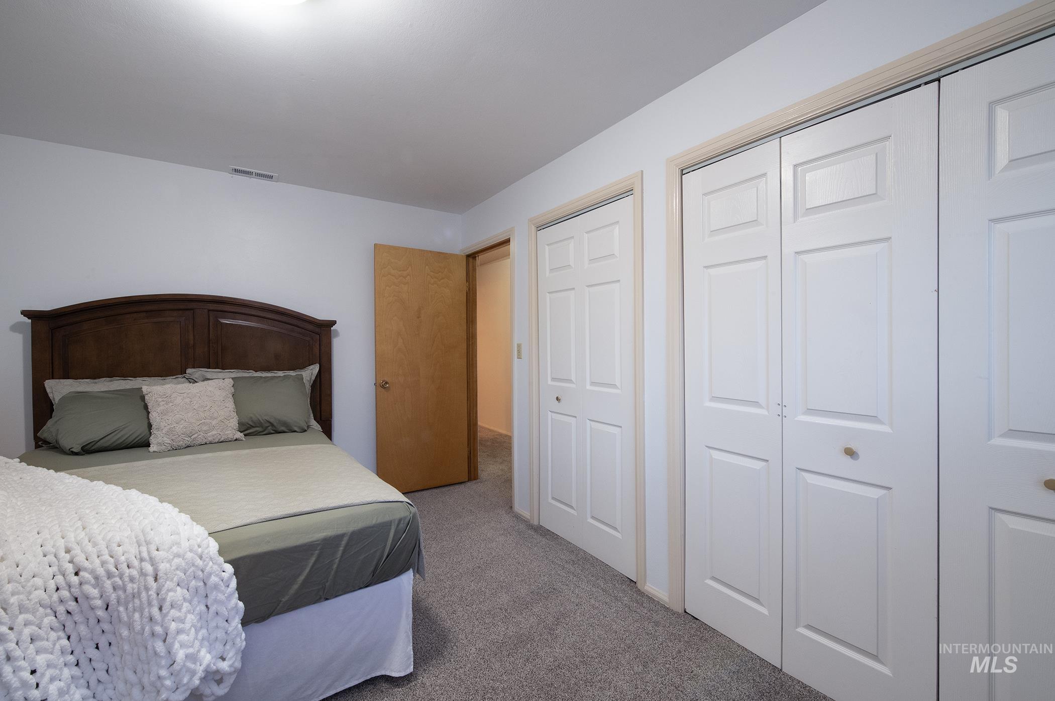 1281 Moore Way Property Photo 15
