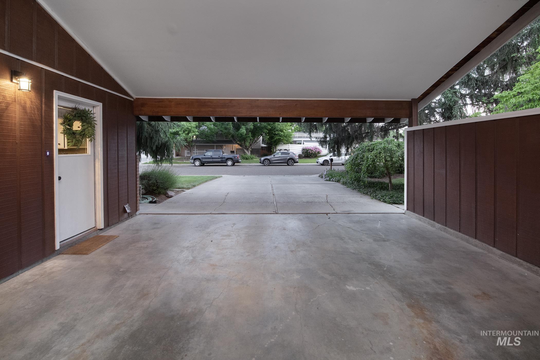 1281 Moore Way Property Photo 26