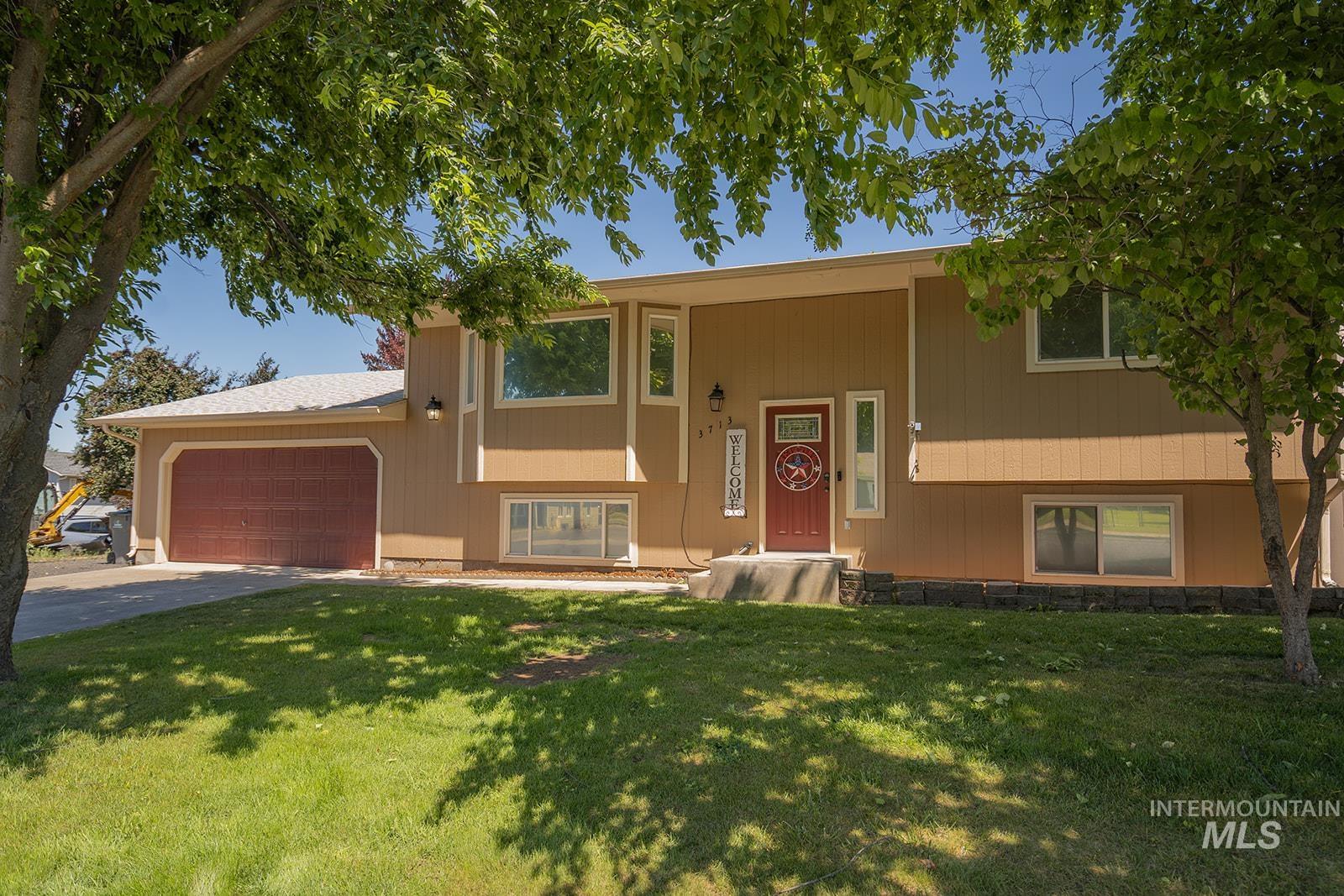3713 18th St Property Photo 1