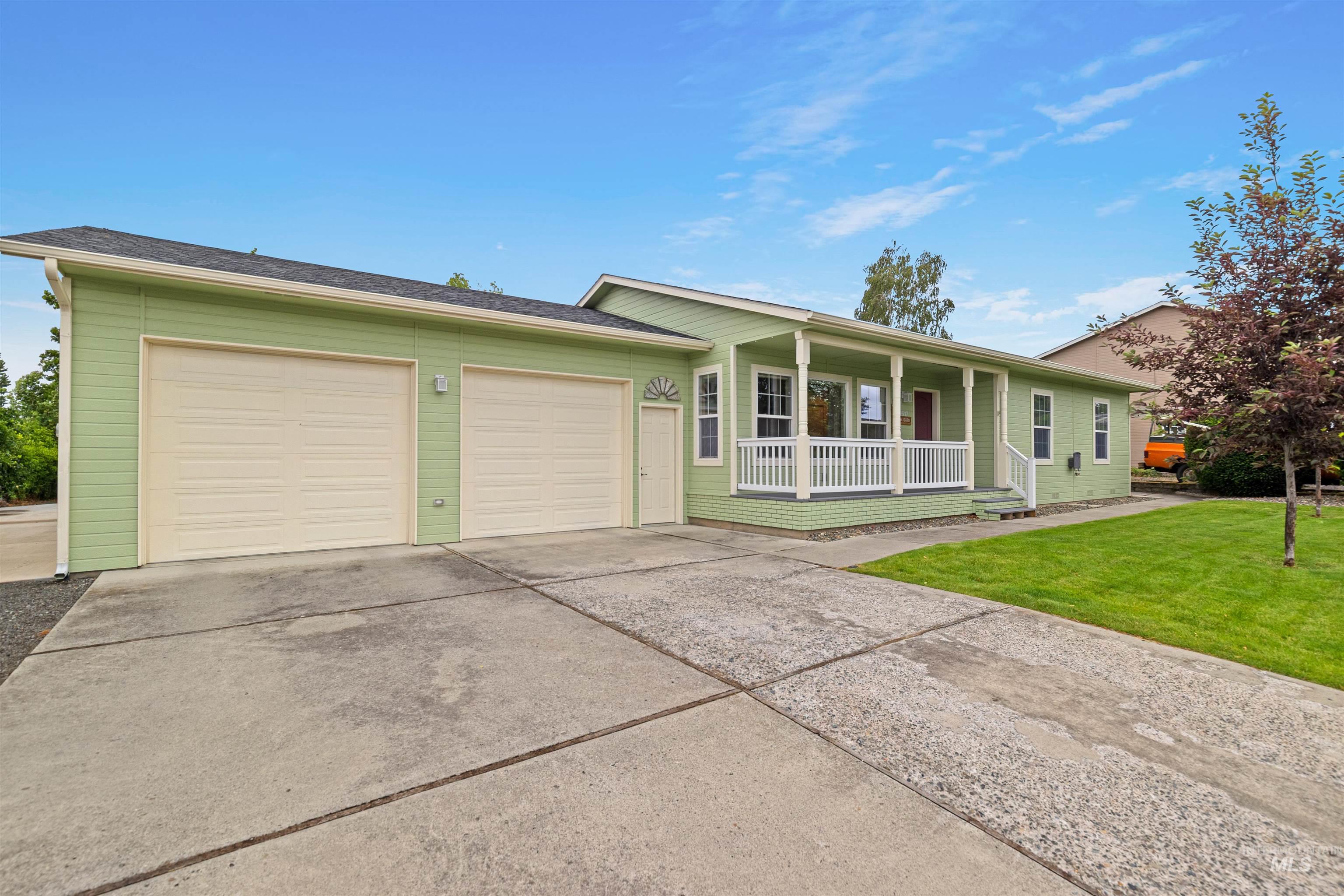 2537 18th Street Property Photo 1