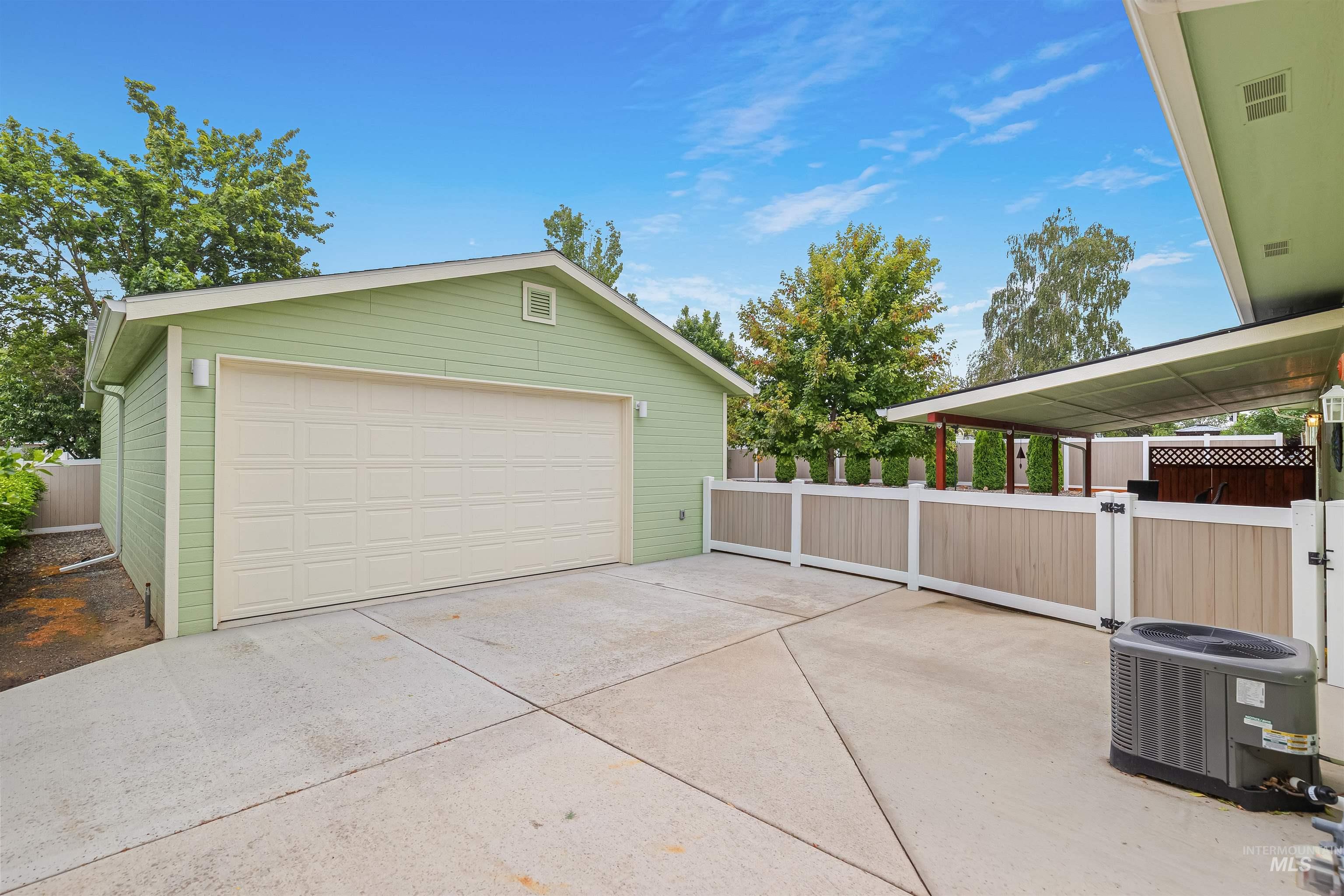 2537 18th Street Property Photo 5