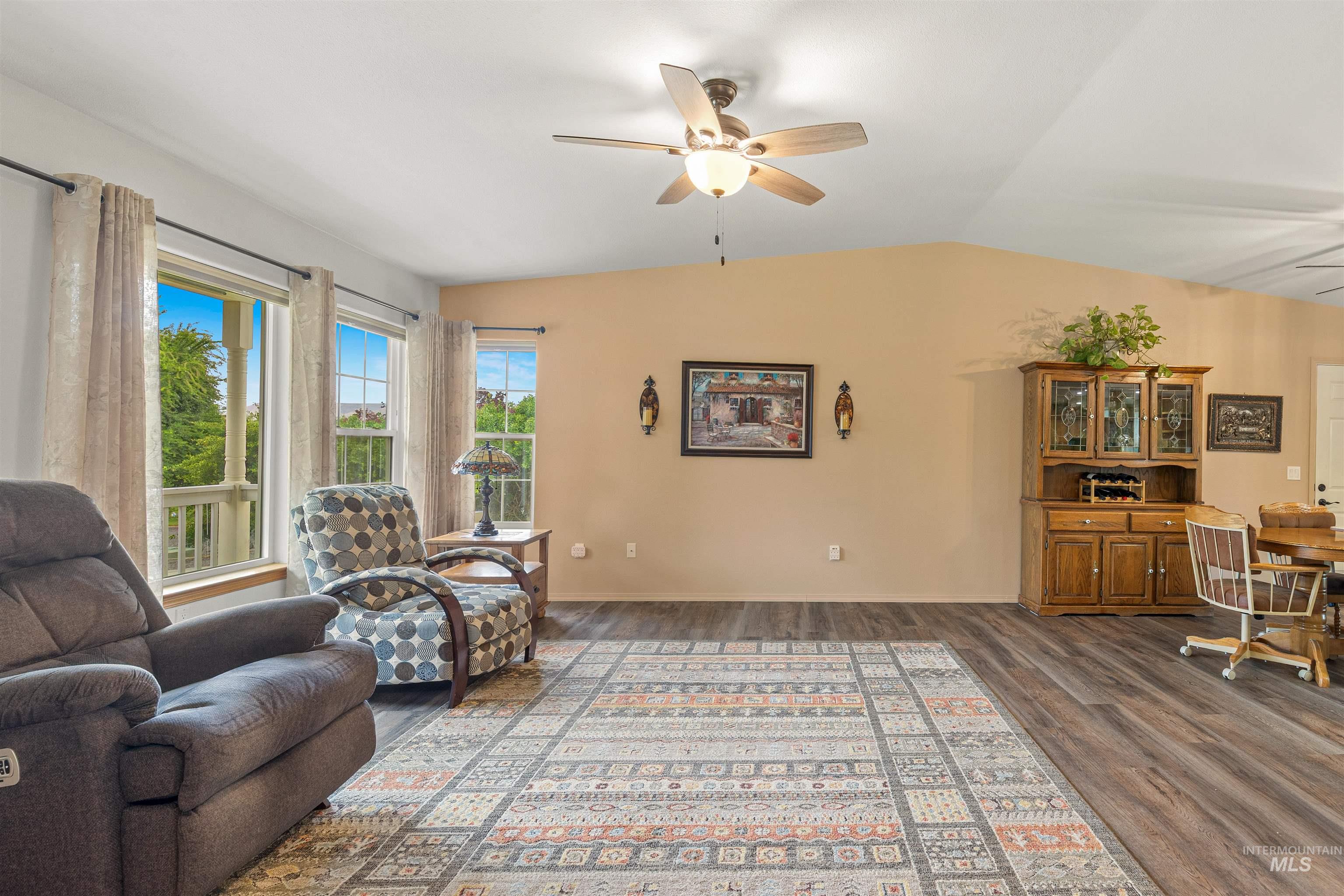 2537 18th Street Property Photo 7