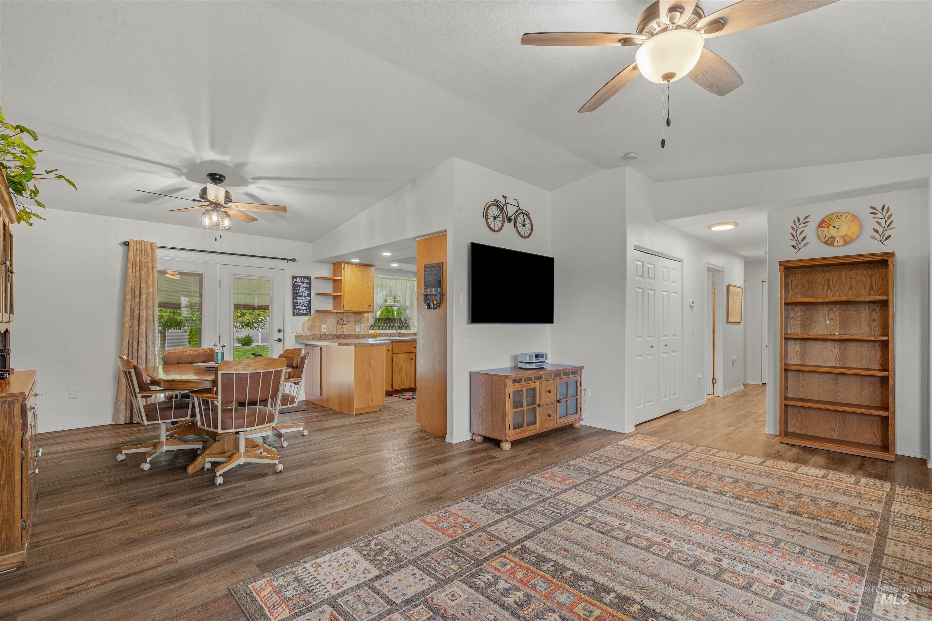 2537 18th Street Property Photo 9