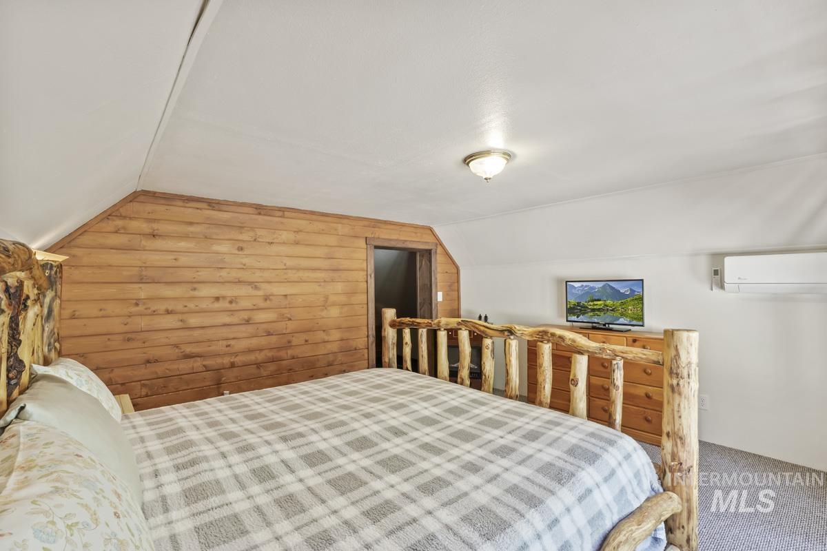 567 West Mountain Road Property Photo 19