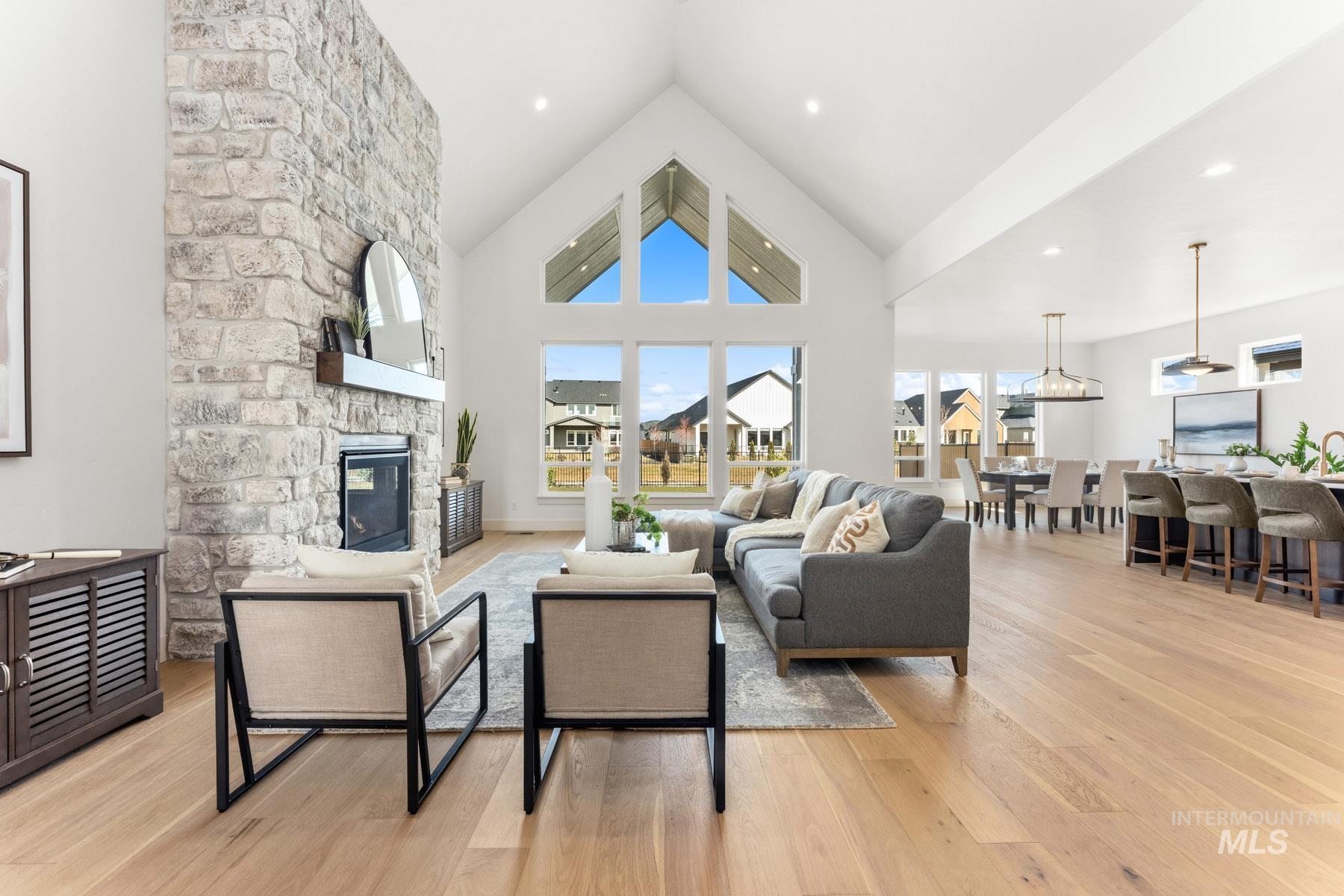 6954 Saddle Bred Way Property Photo 3