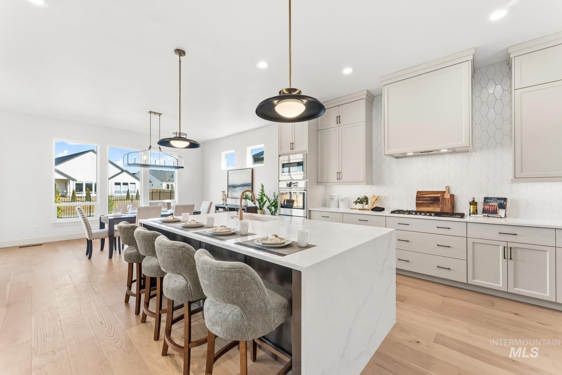 6954 Saddle Bred Way Property Photo 10