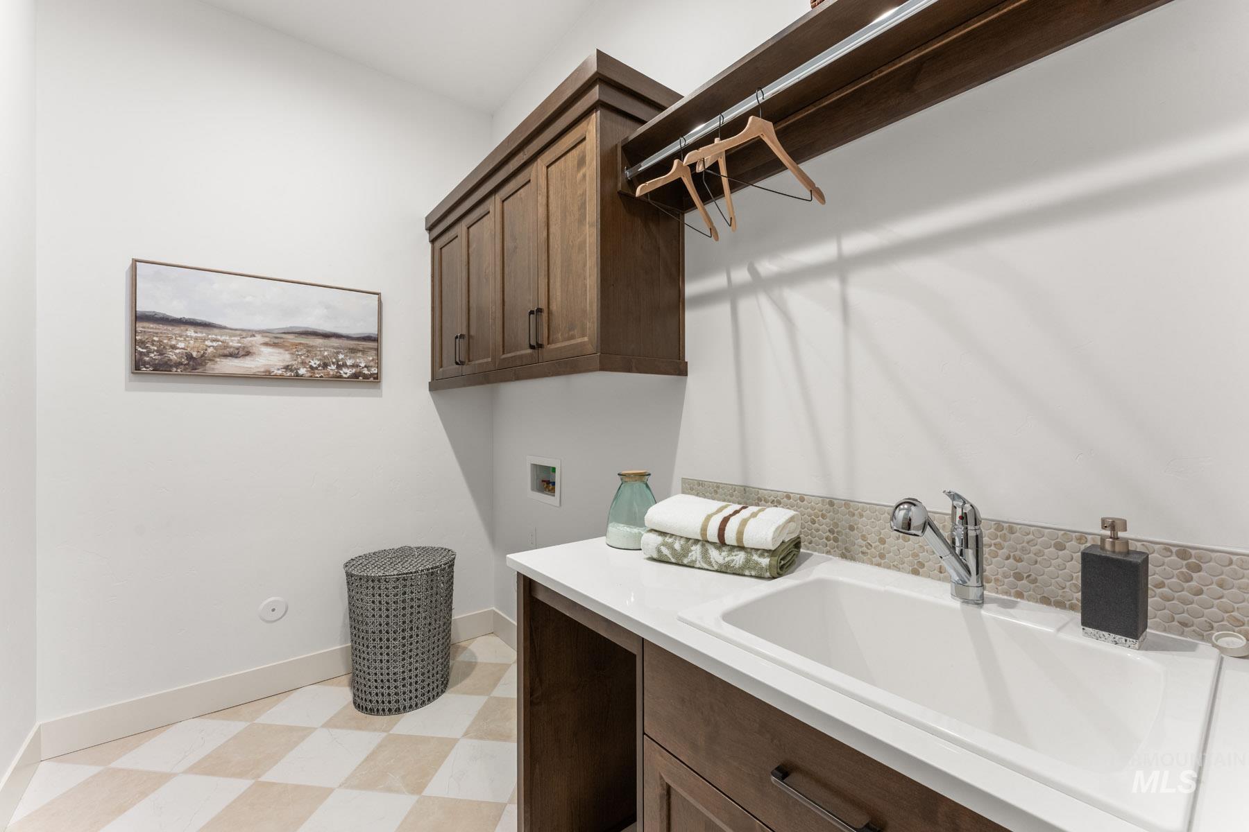 6954 Saddle Bred Way Property Photo 31