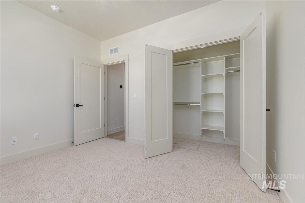 475 E Chevy Dr Property Photo 26