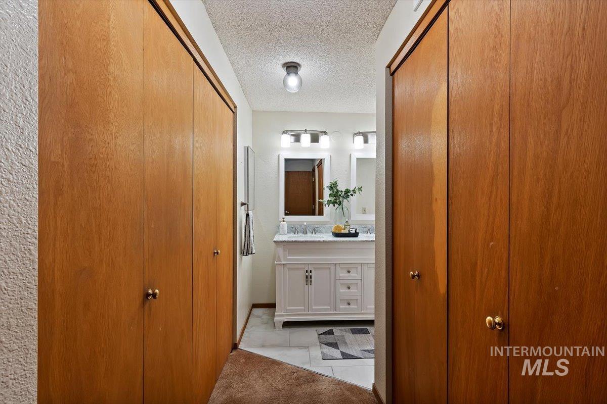 936 E Curling Property Photo 27