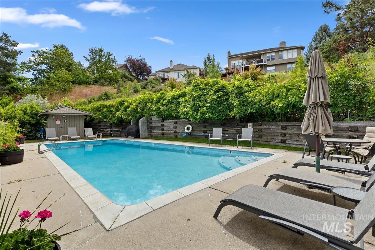 936 E Curling Property Photo 36