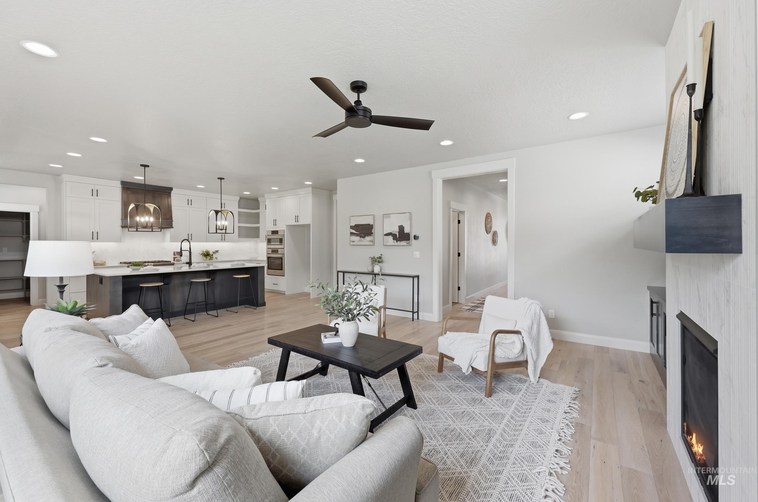 1326 N Big Star Place Property Photo 14