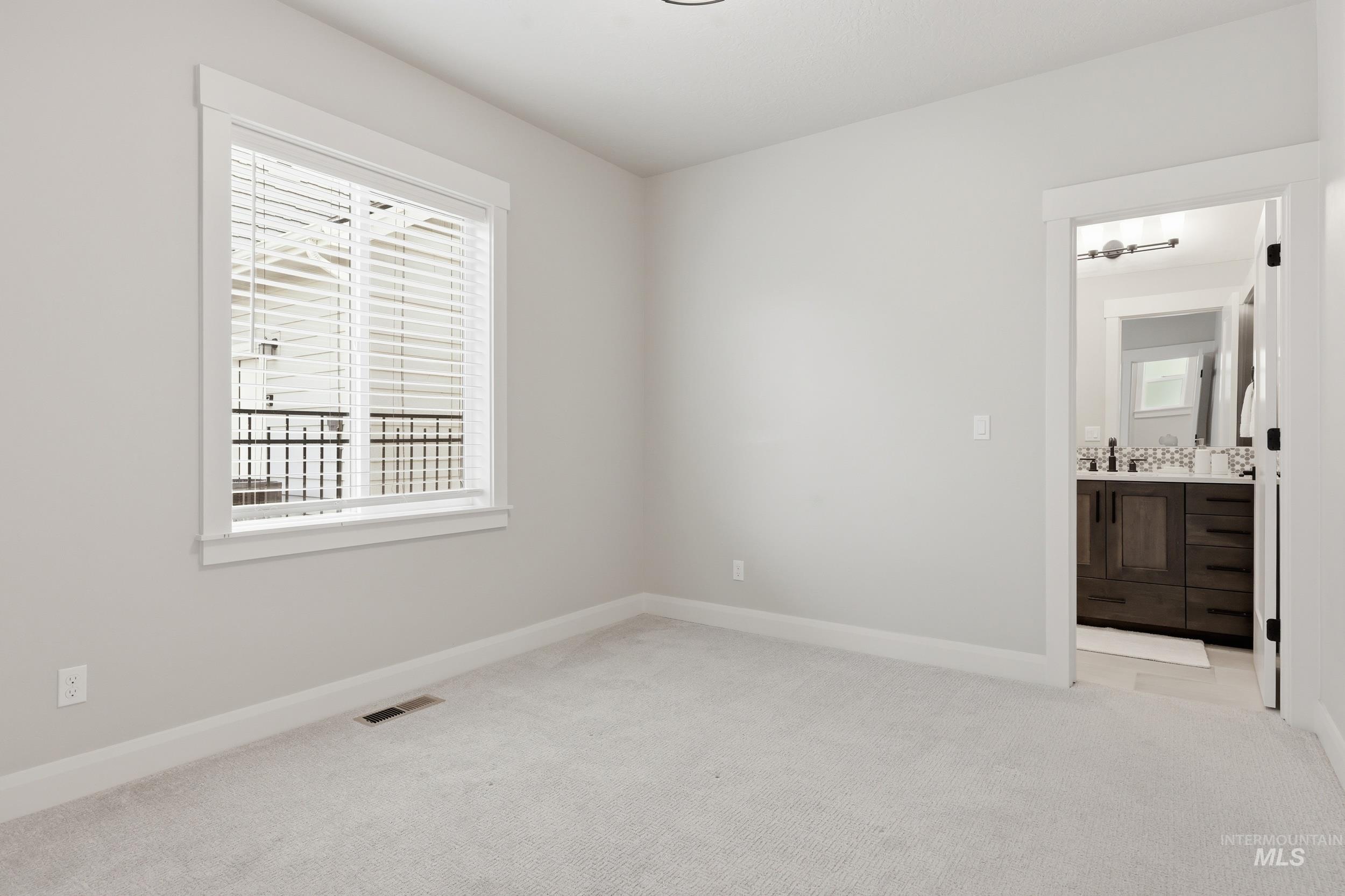 1326 N Big Star Place Property Photo 26