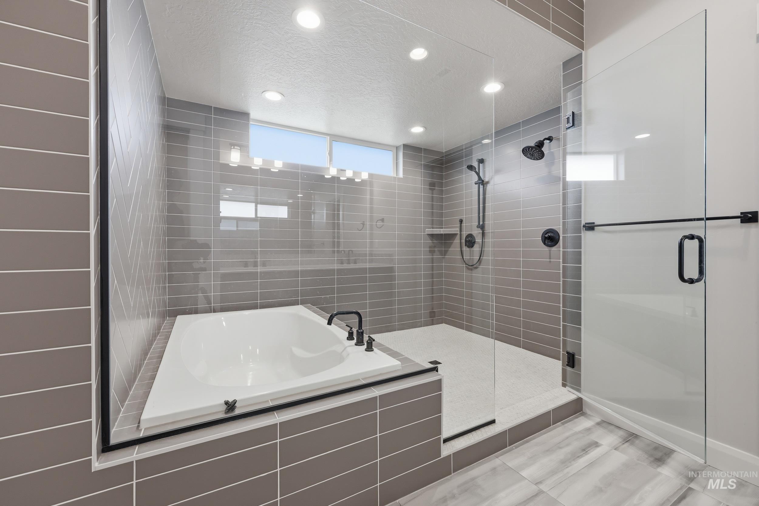 1326 N Big Star Place Property Photo 41
