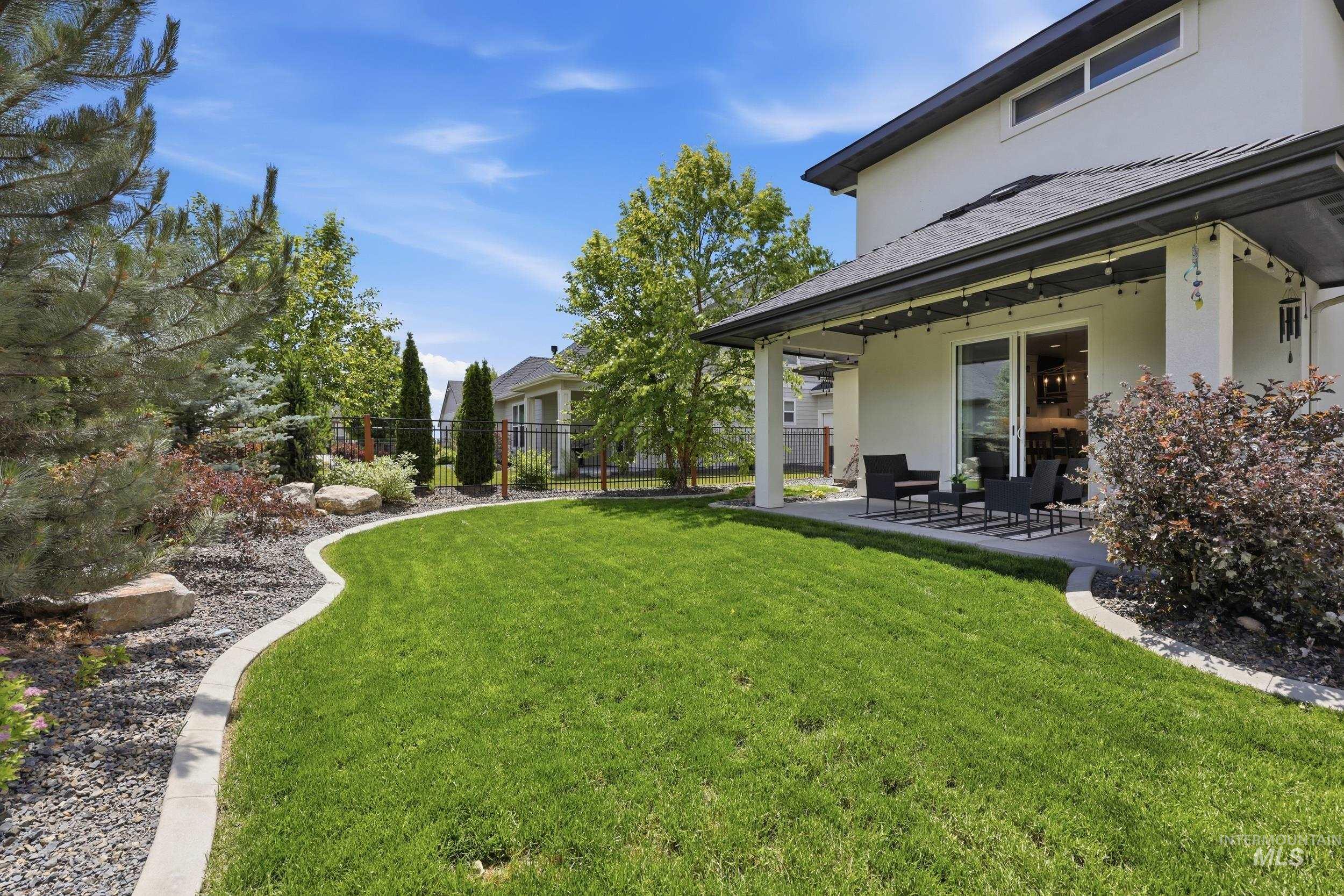 1326 N Big Star Place Property Photo 48