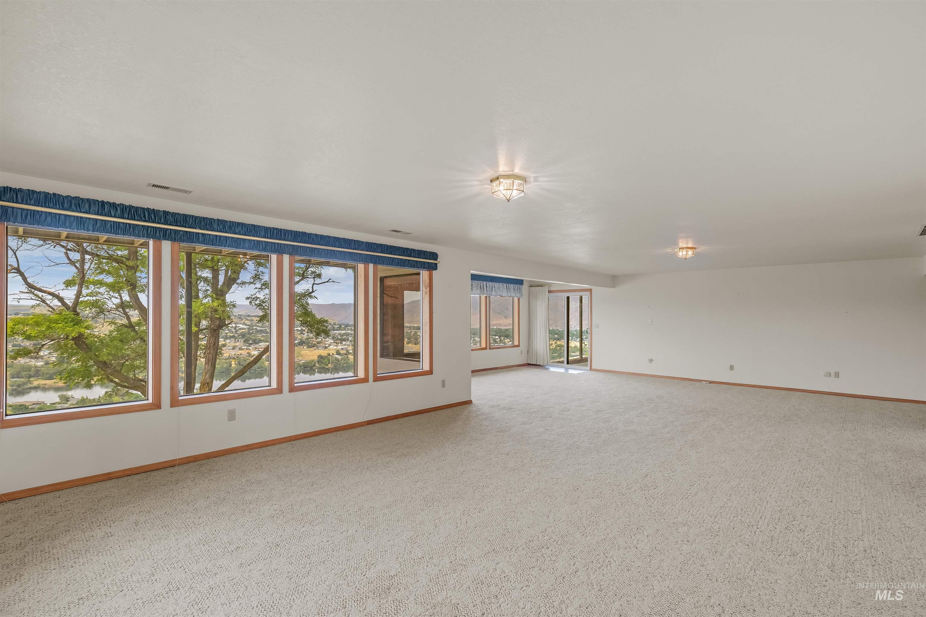 544 Crestline Circle Dr. Property Photo 27