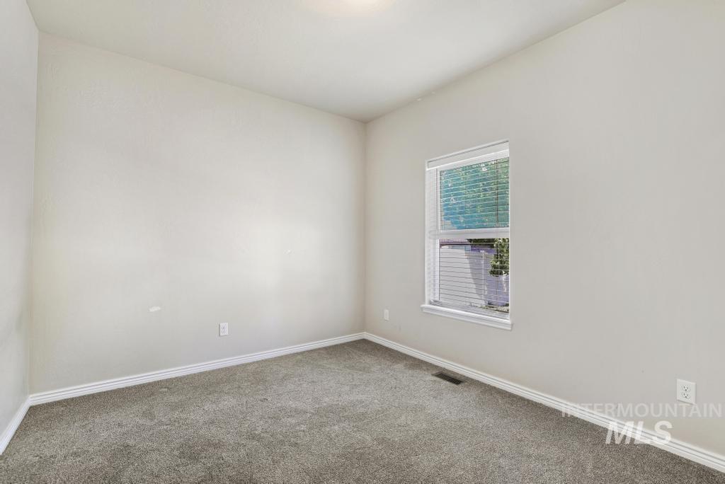 1036 Terra Ave Property Photo 14