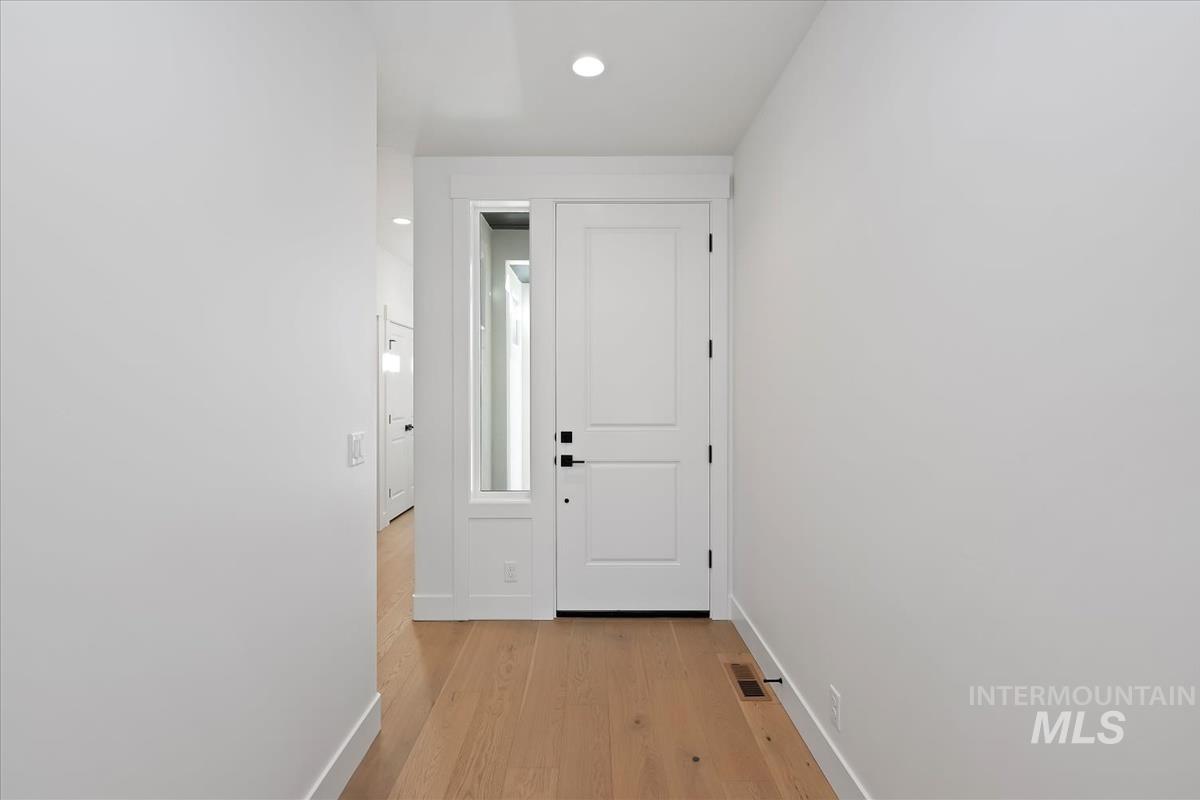 2203 E Sweet Pearl St. Property Photo 2