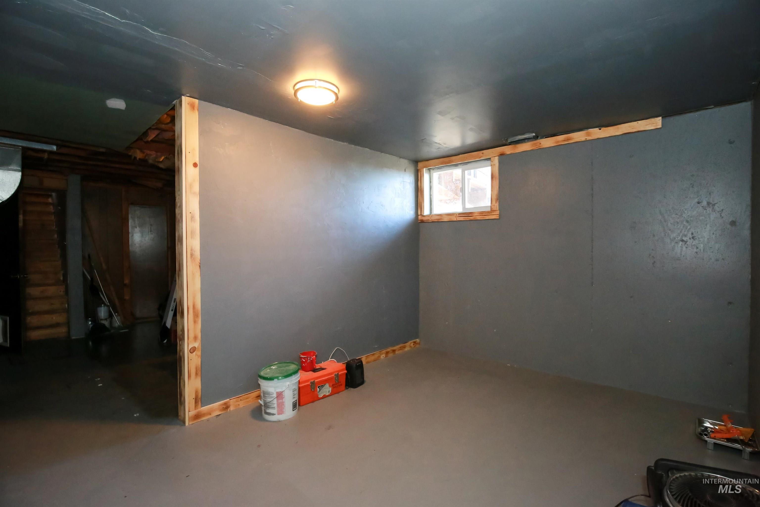 2400 Graham Blvd Property Photo 33