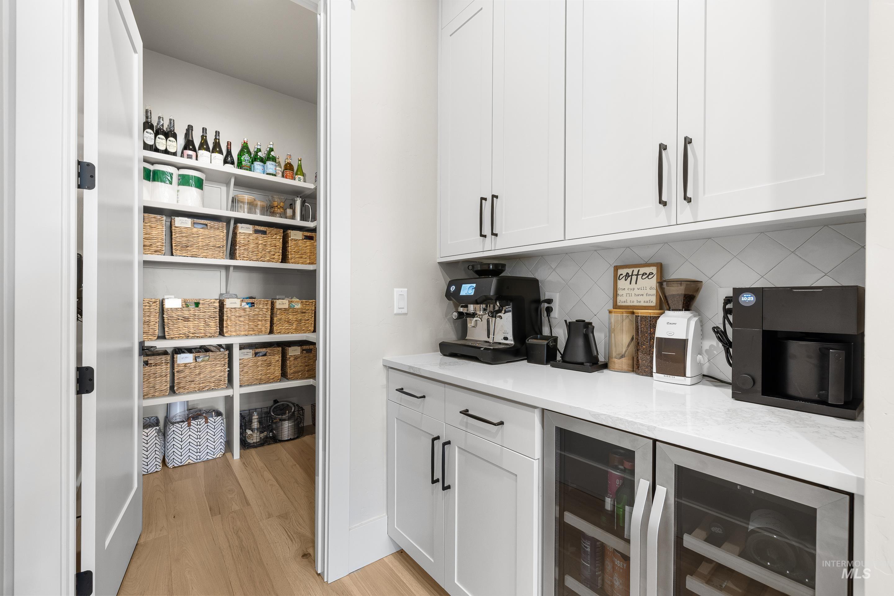 5008 W Strant St Property Photo 16