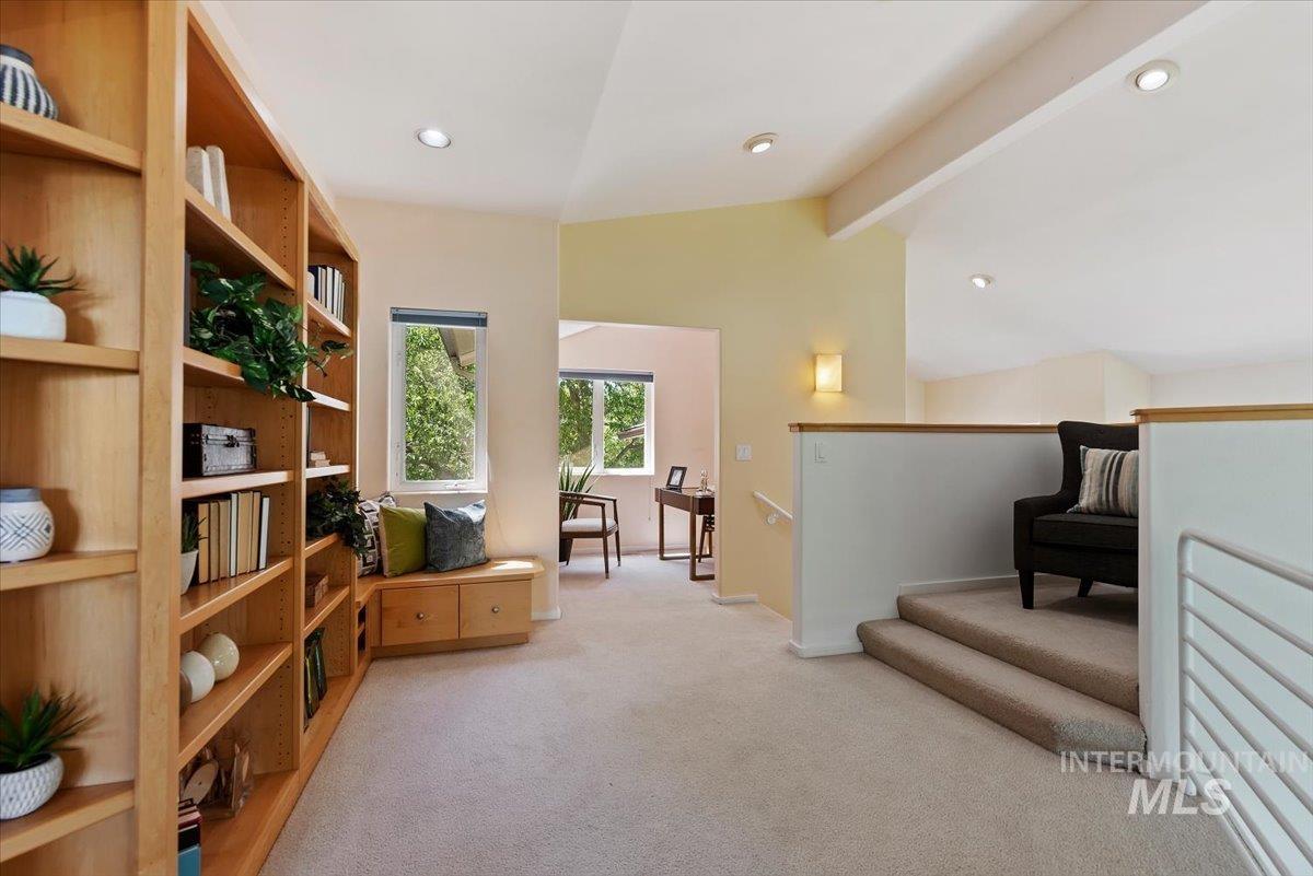 2682 N Peregrine Pl Property Photo 17