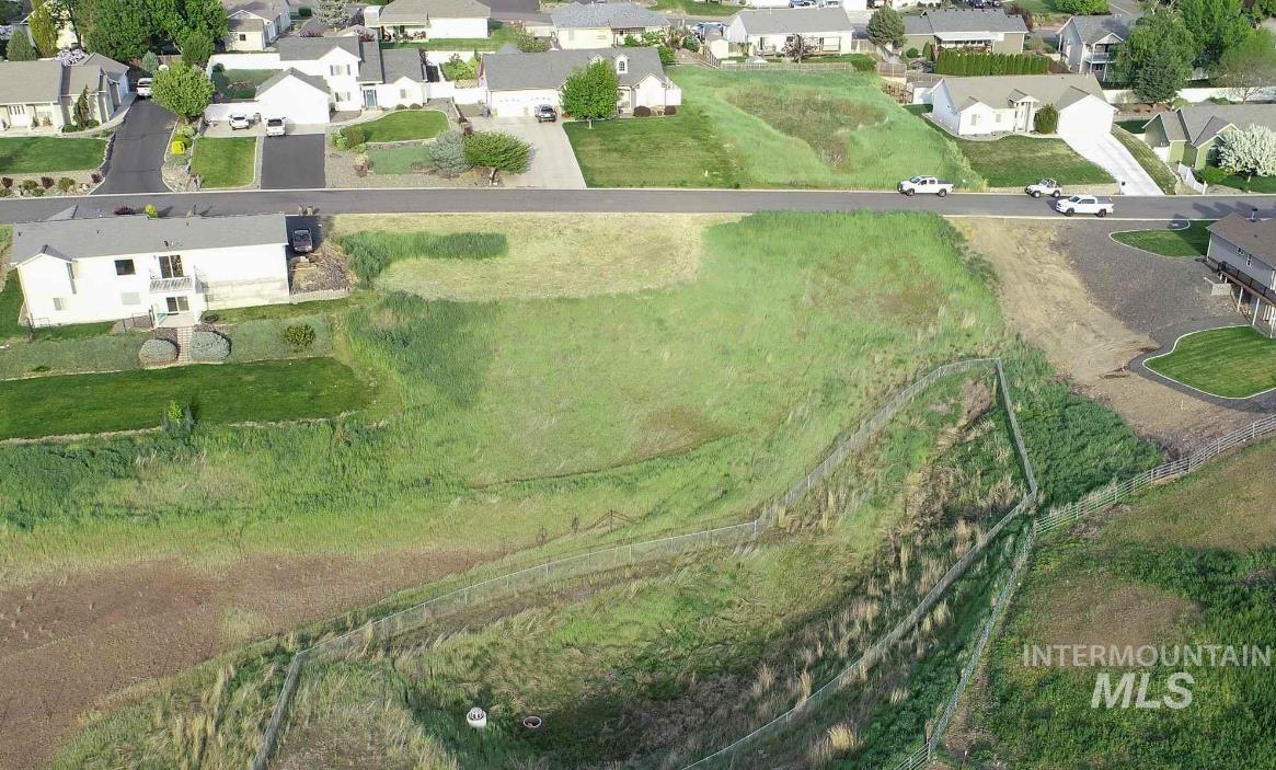 2368 & 2376 Ridgeview Drive Property Photo 4