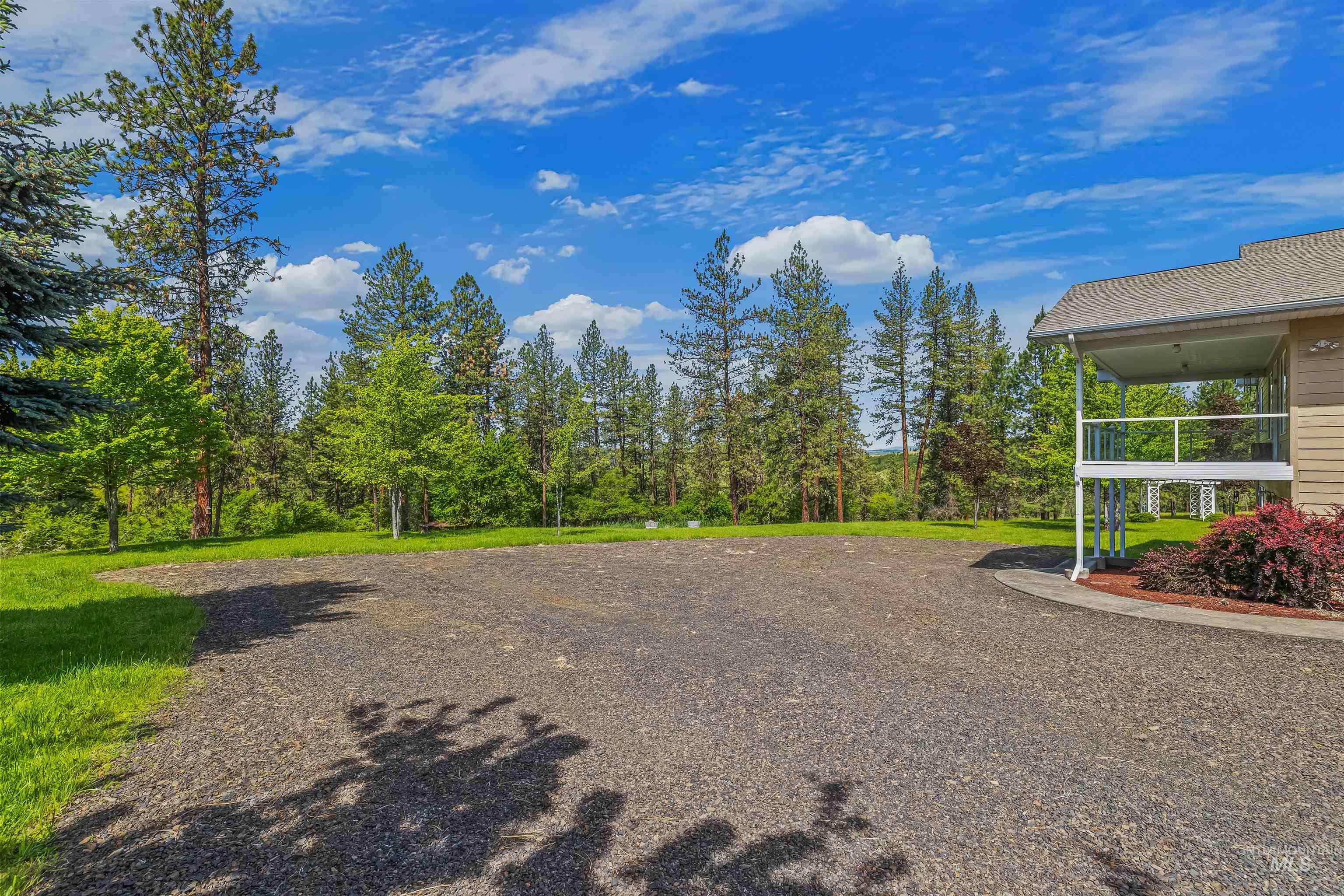 743 Wall Creek Property Photo 10