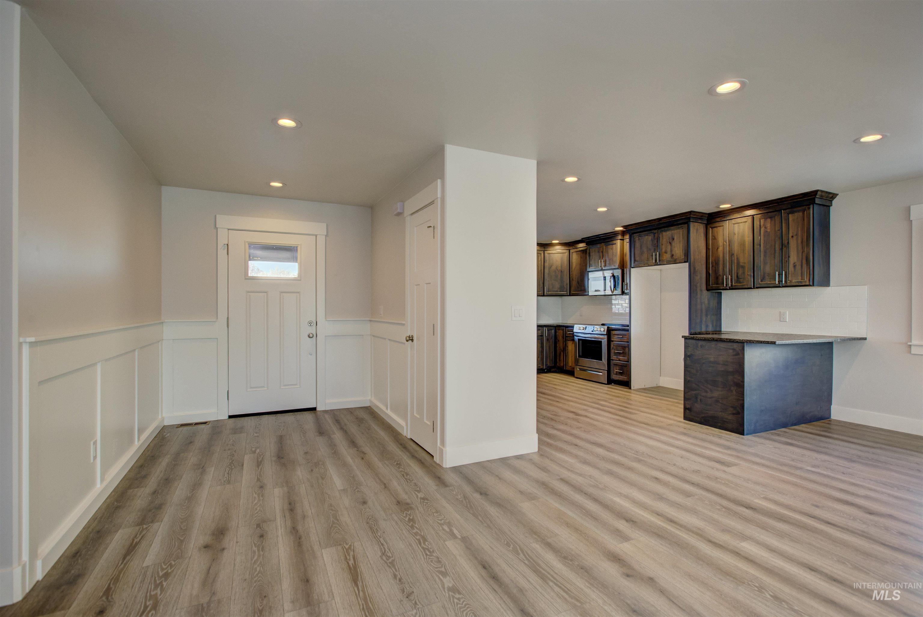 619 Cheri Court Property Photo 4