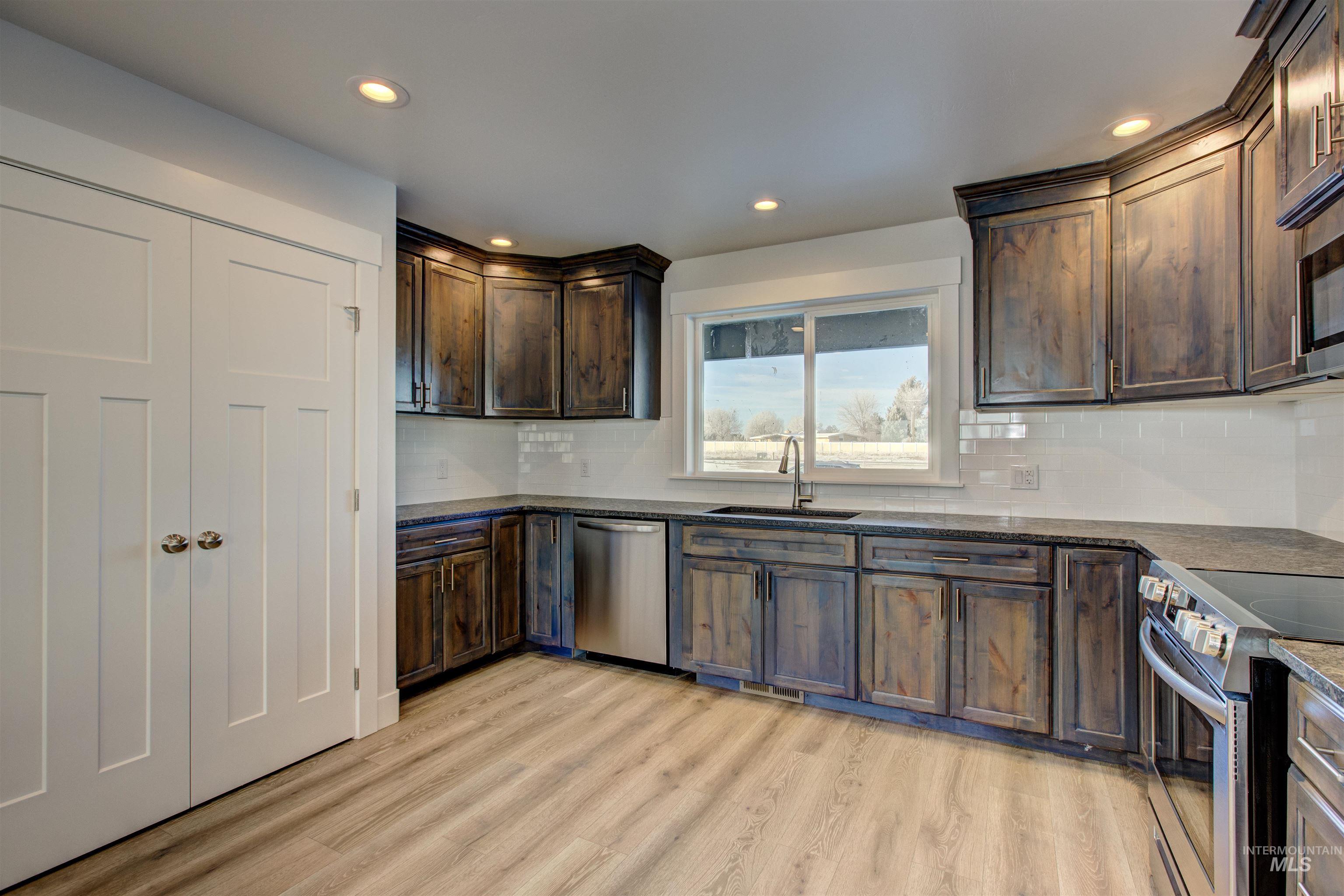 619 Cheri Court Property Photo 15