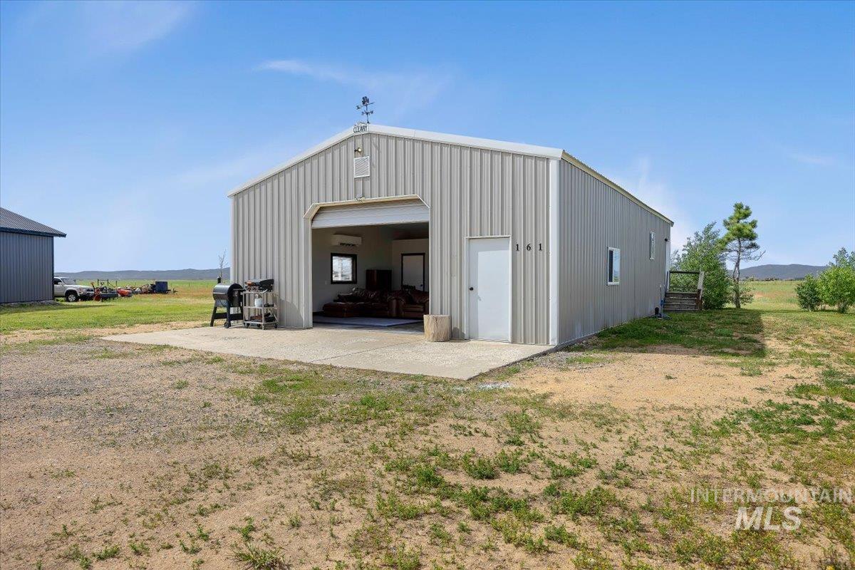 161 E 200 N Property Photo 2