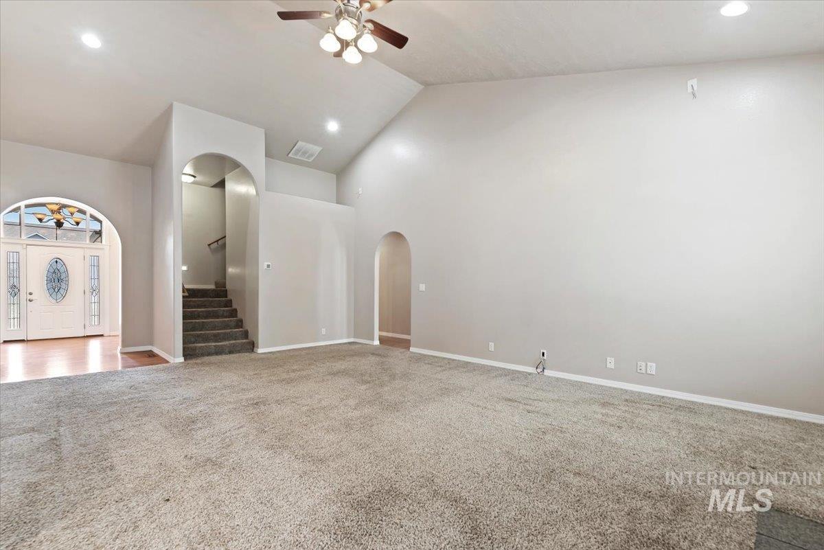 2164 Ne Onati Ave Property Photo 8
